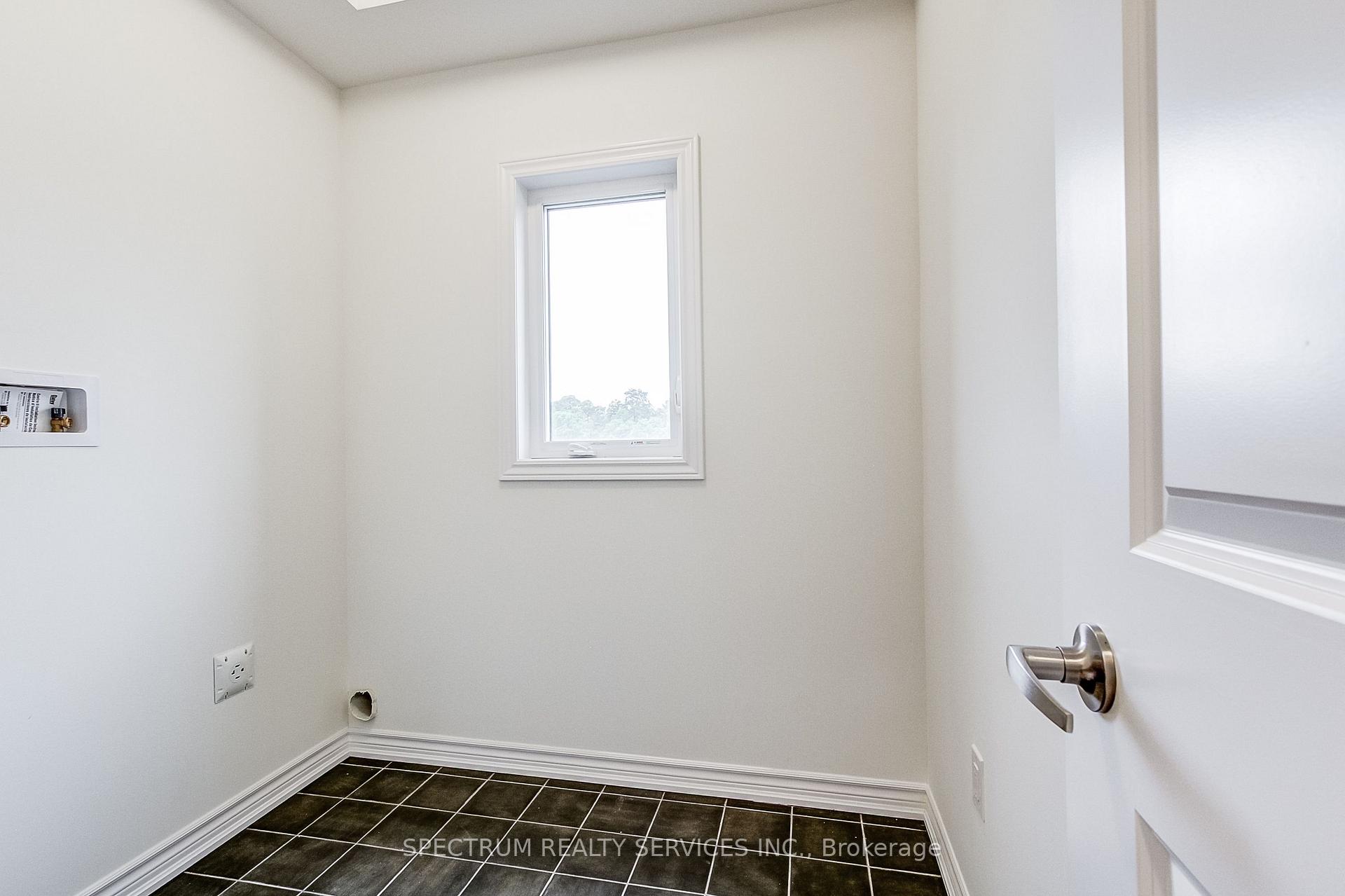 Photo 15 of 31 Strickland Avenue, Brant, Brantford Twp — HOMEH