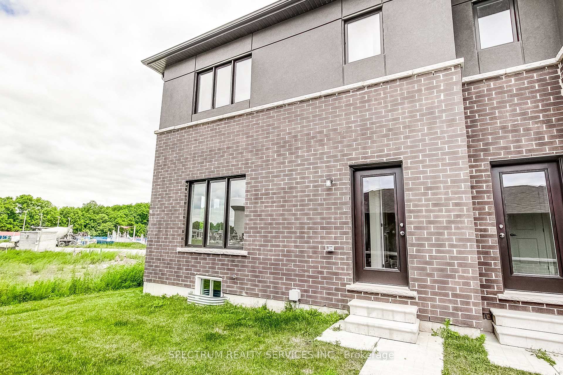 Photo 48 of 31 Strickland Avenue, Brant, Brantford Twp — HOMEH
