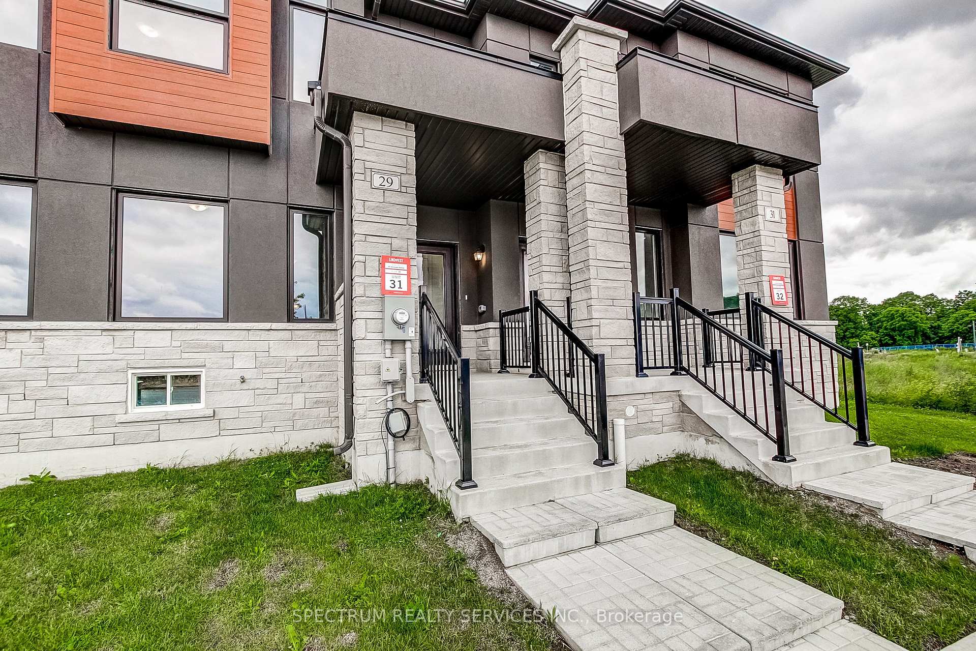 Photo 3 of 29 Strickland Avenue, Brant, Brantford Twp — HOMEH