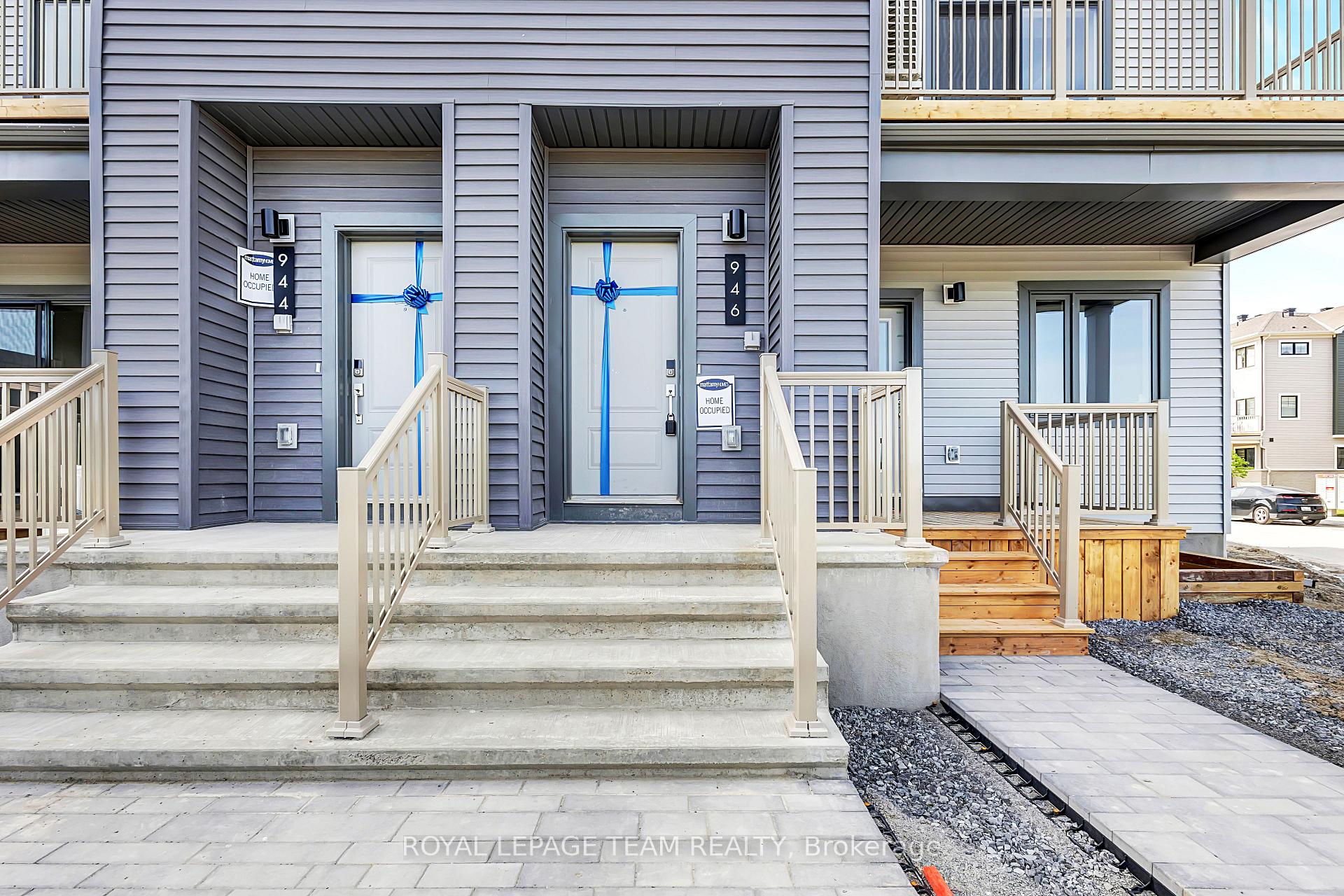 Photo 2 of 946 Chapman Mills Drive, Ottawa, Barrhaven - Heritage Park — HOMEH