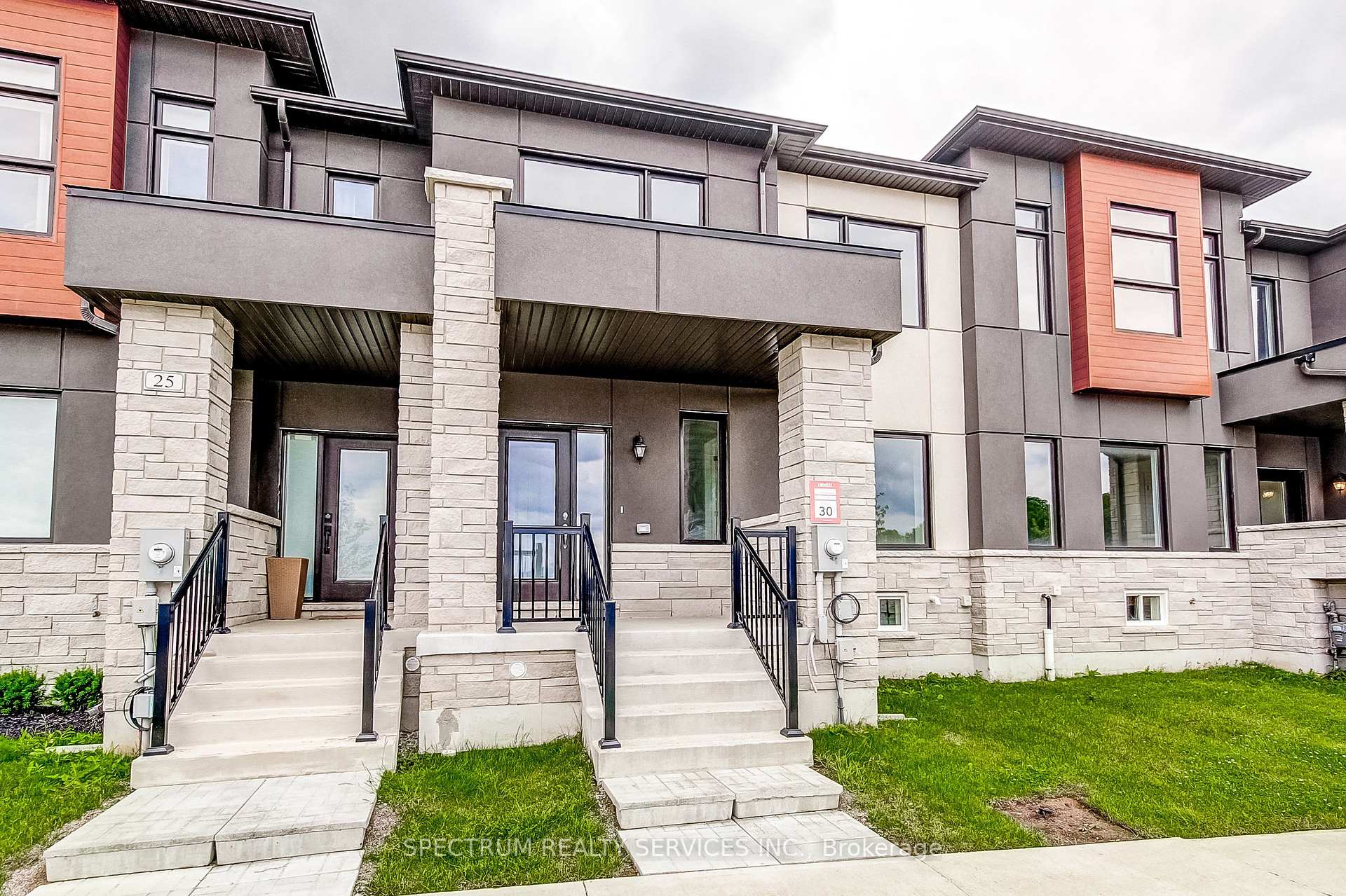 Photo 3 of 27 Strickland Avenue, Brant, Brantford Twp — HOMEH