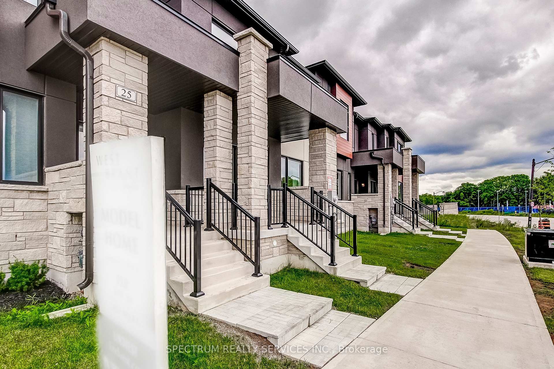 Photo 5 of 27 Strickland Avenue, Brant, Brantford Twp — HOMEH