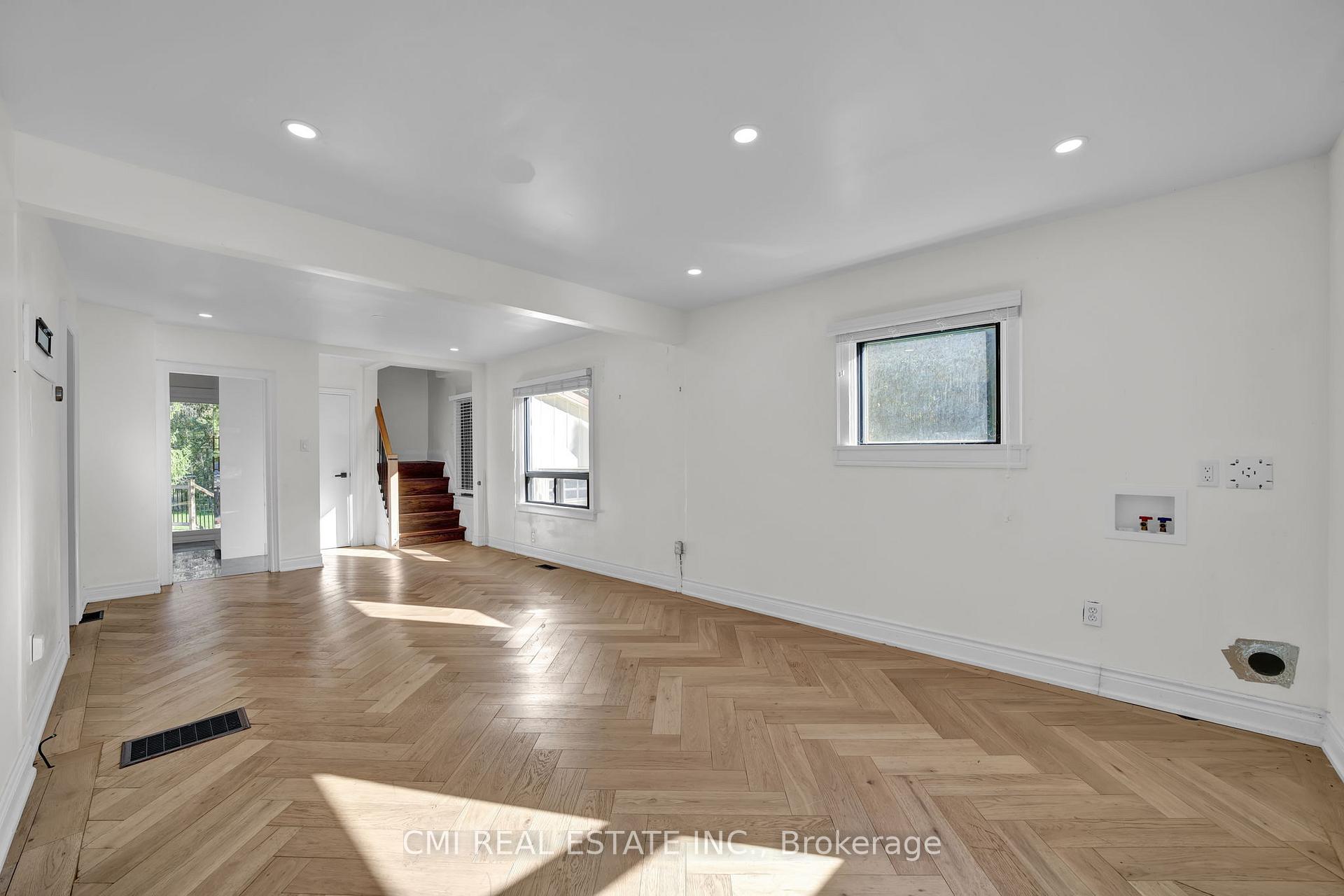 Photo 9 of 153 Clarence Street, Vaughan, West Woodbridge — HOMEH