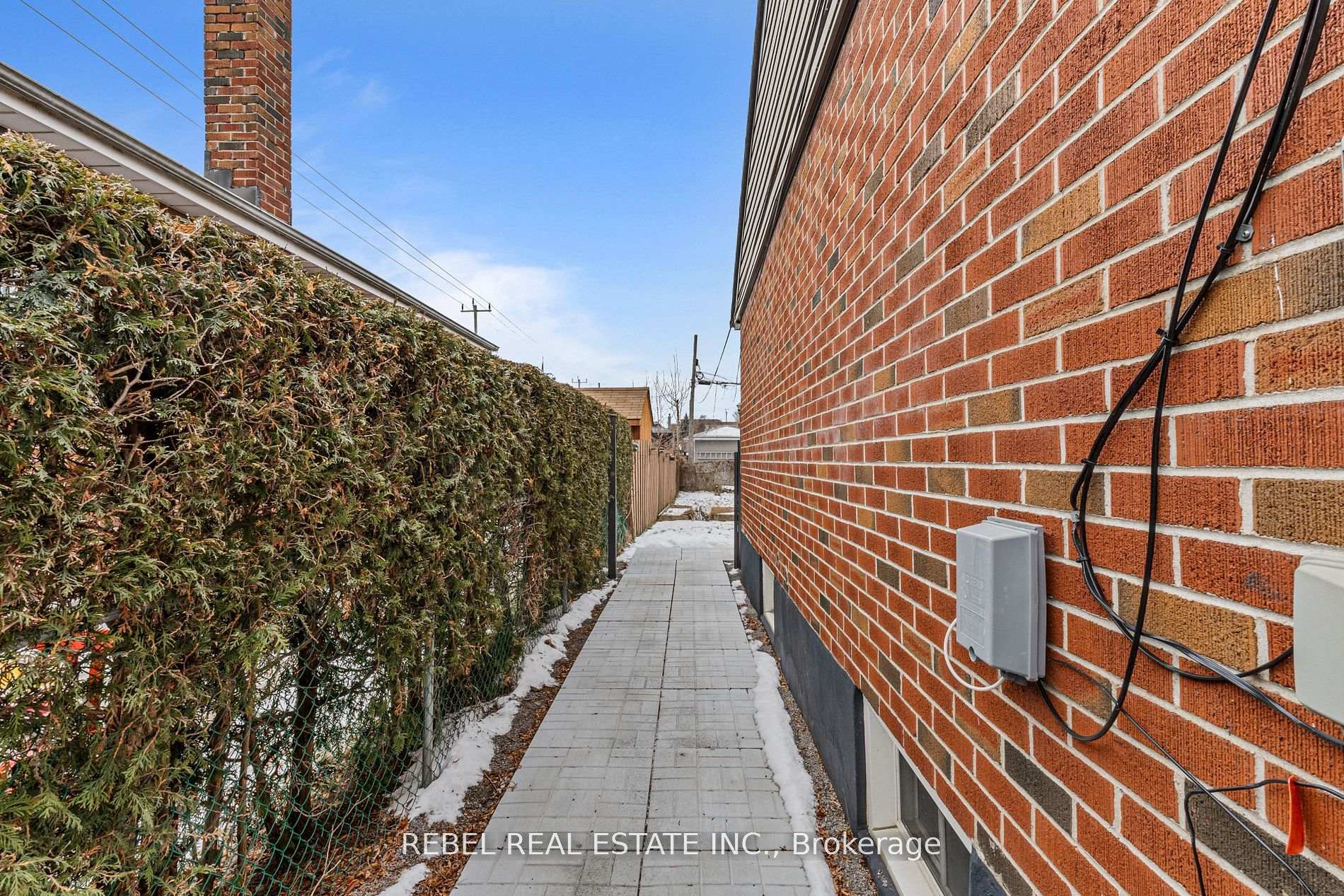 Photo 14 of Unit 2, 332 Cadillac Avenue S, Oshawa, Central — HOMEH