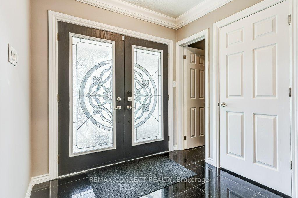 Photo 4 of 70 Dunstall Crescent, Scarborough, West Hill — HOMEH