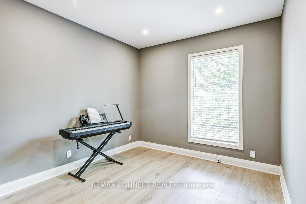 Photo 18 of 70 Dunstall Crescent, Scarborough, West Hill — HOMEH