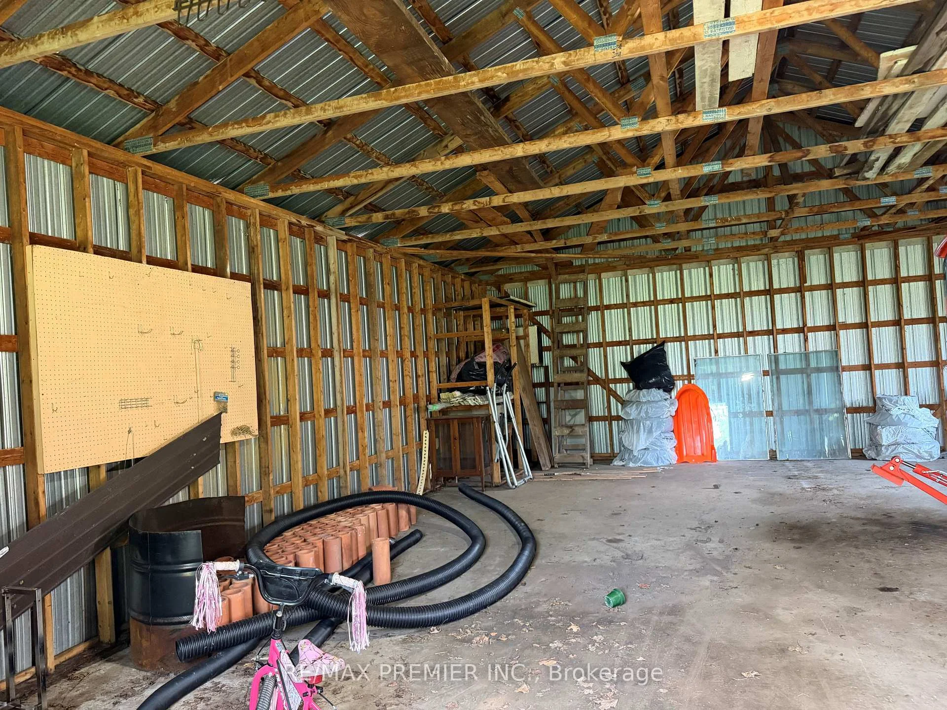 Photo 8 of 4430 Liberty Street N, Clarington, Rural Clarington — HOMEH