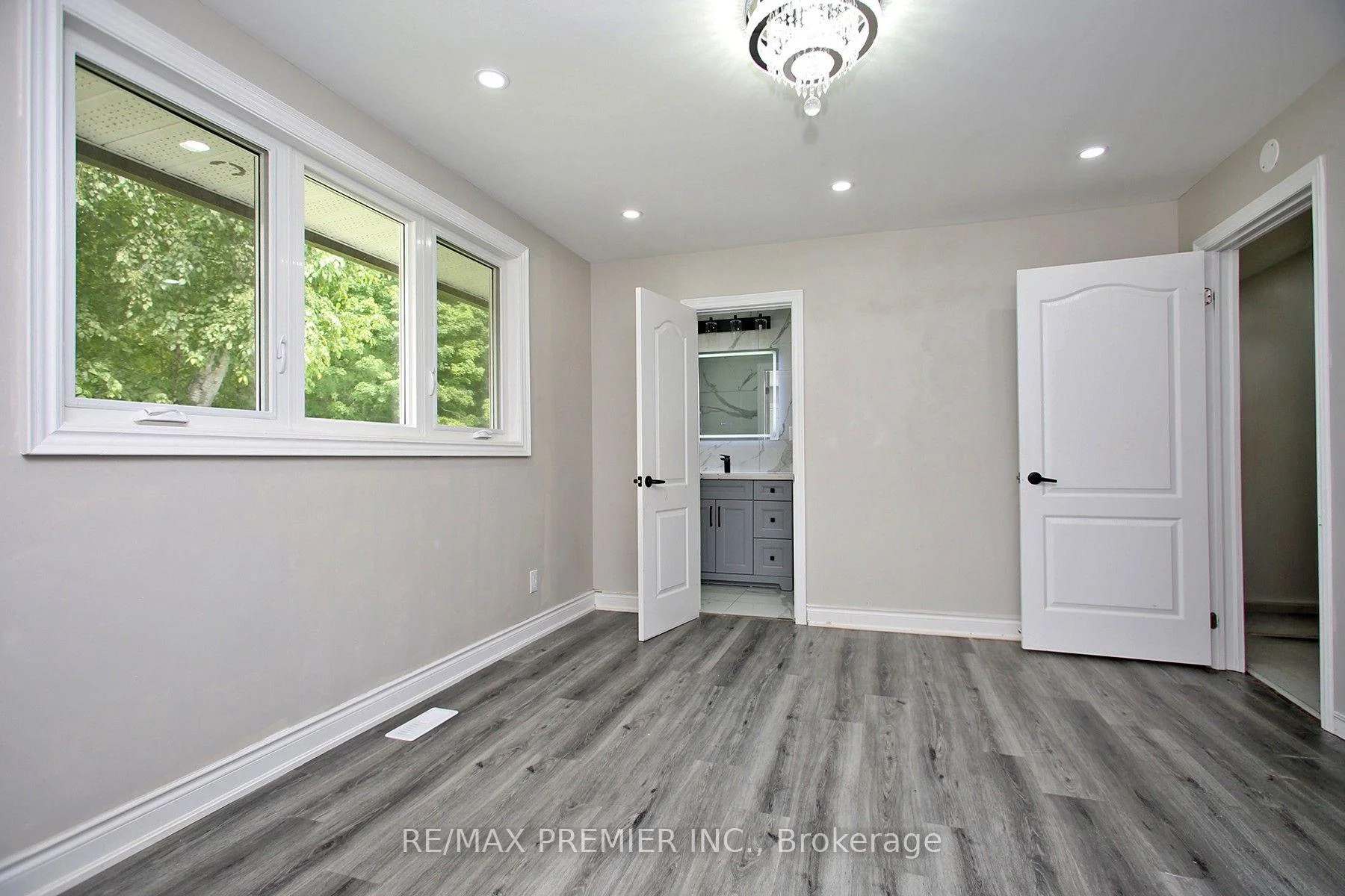 Photo 25 of 4430 Liberty Street N, Clarington, Rural Clarington — HOMEH