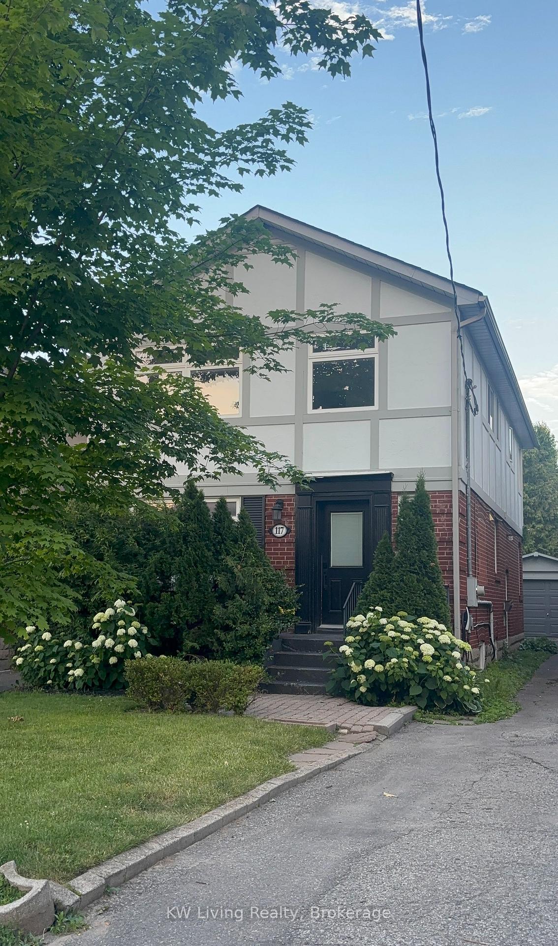 Photo 2 of 117 Sutherland Drive, Toronto, Leaside — HOMEH