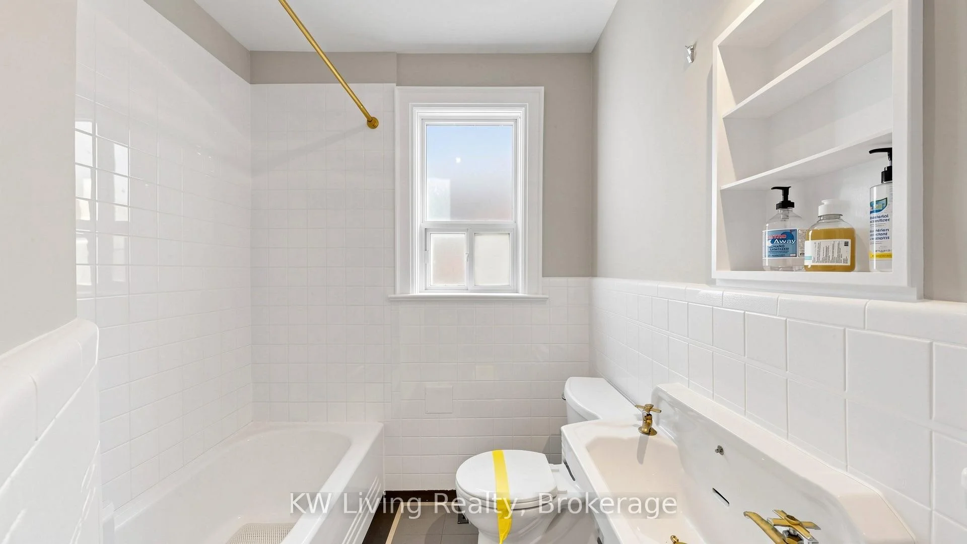 Photo 15 of 117 Sutherland Drive, Toronto, Leaside — HOMEH