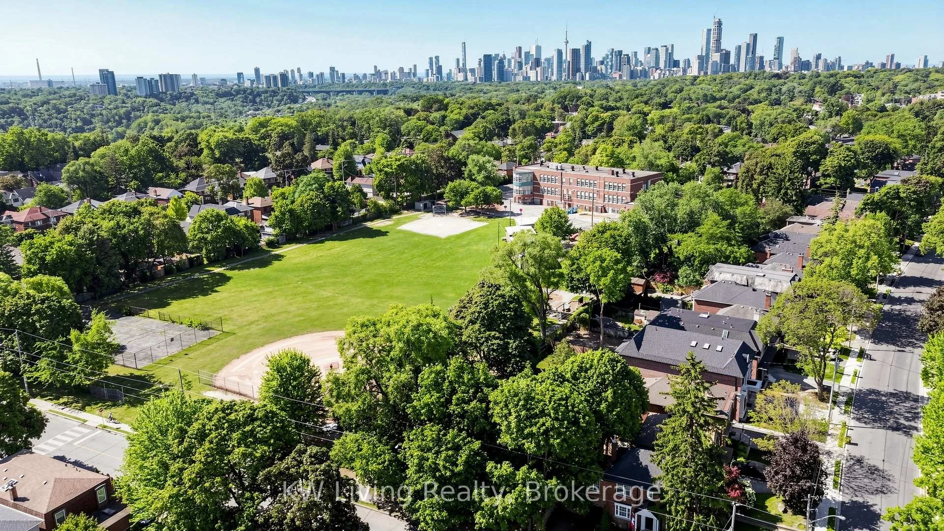 Photo 49 of 117 Sutherland Drive, Toronto, Leaside — HOMEH