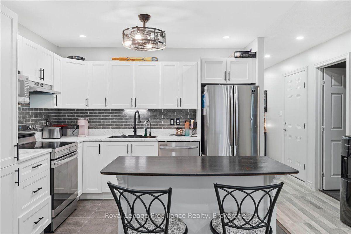 Photo 6 of Unit 4, 194 Haig Road, Belleville, Belleville Ward — HOMEH