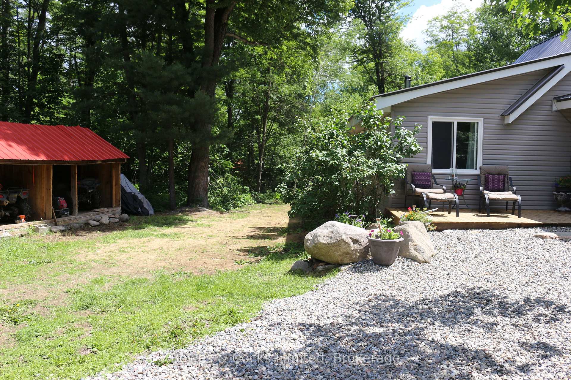 Photo 2 of 1849 Bordenwood Road, Frontenac, Frontenac Centre — HOMEH