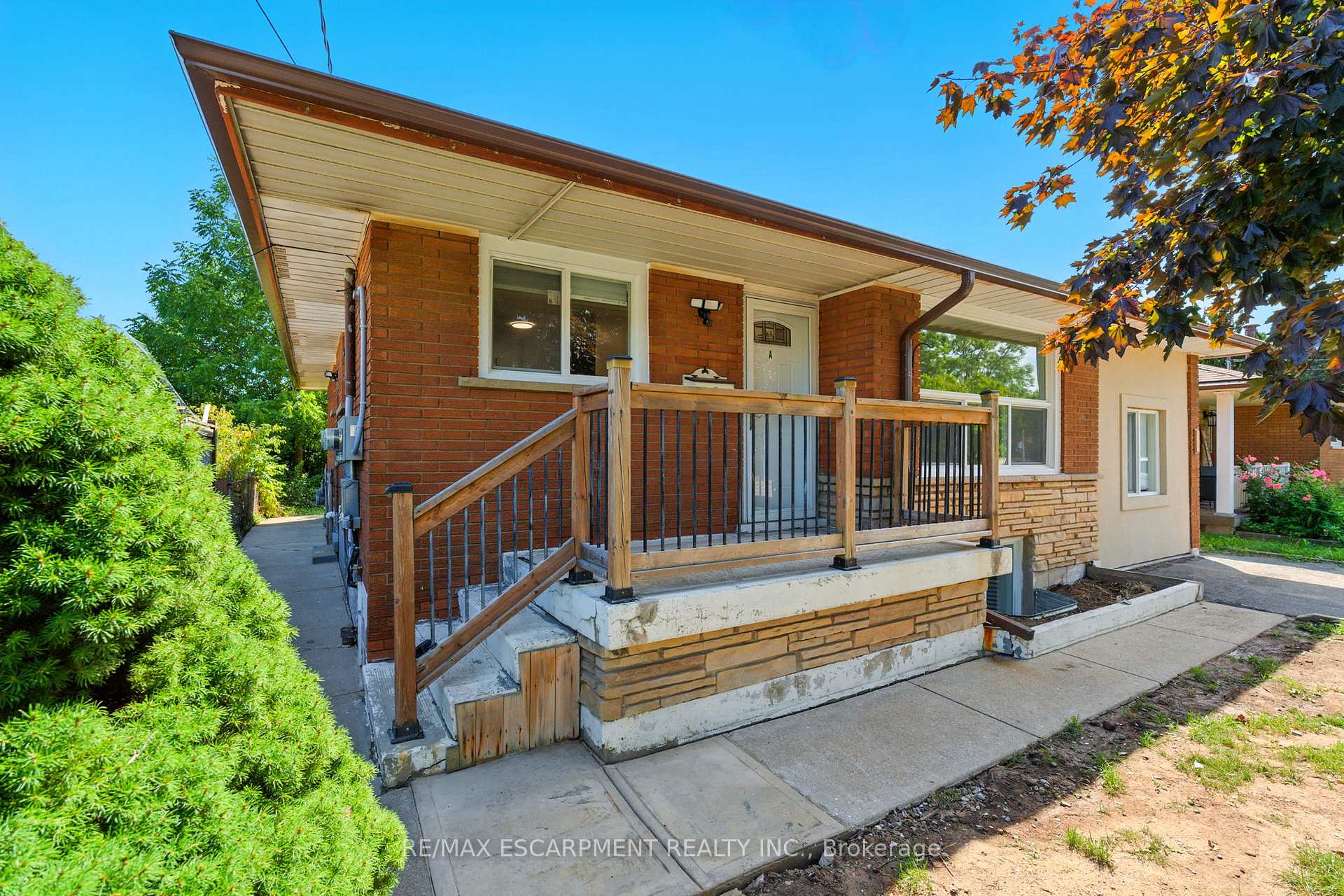 Photo 2 of 929 Upper Ottawa Street, Hamilton, Berrisfield — HOMEH