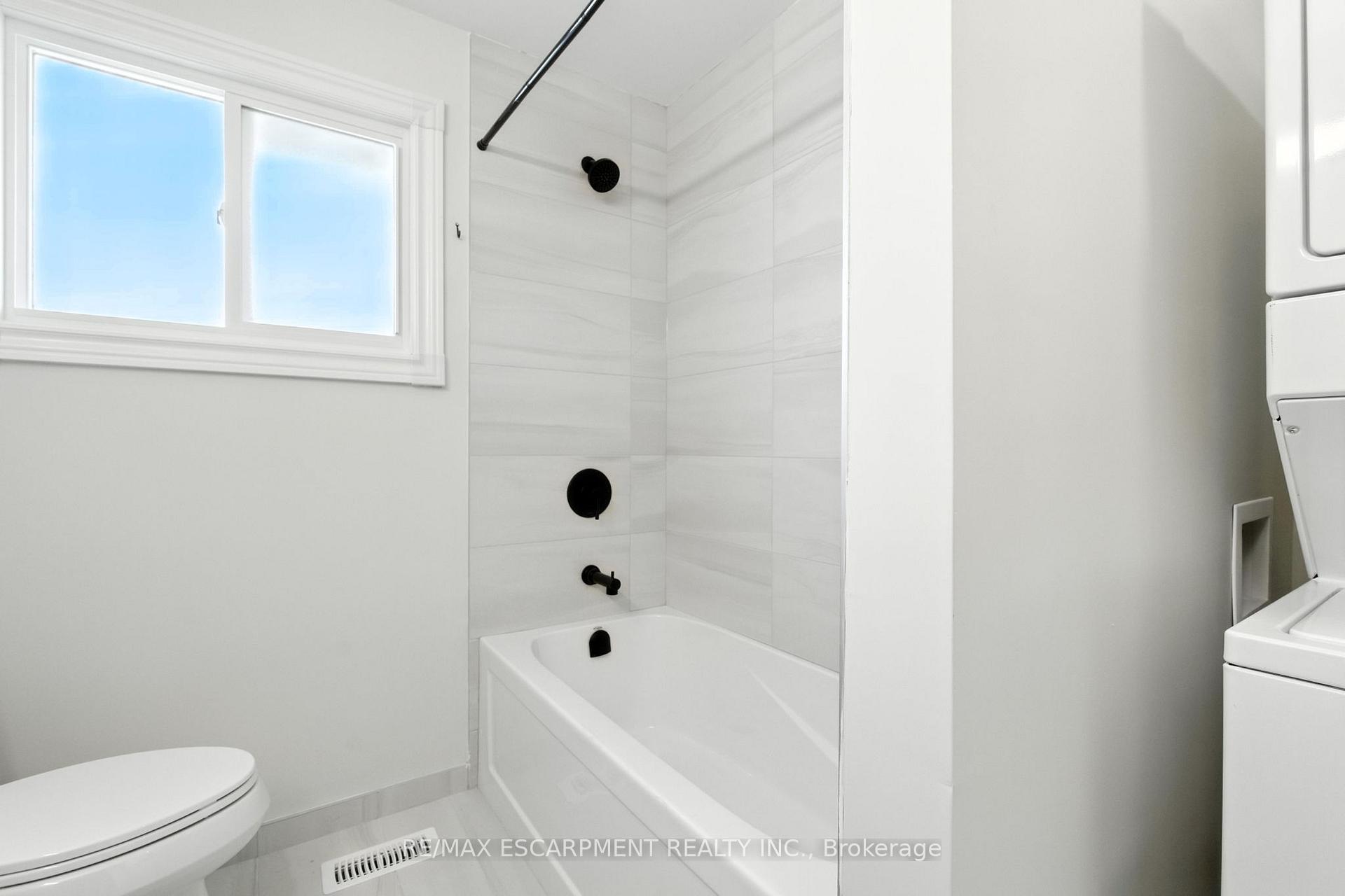 Photo 19 of 929 Upper Ottawa Street, Hamilton, Berrisfield — HOMEH