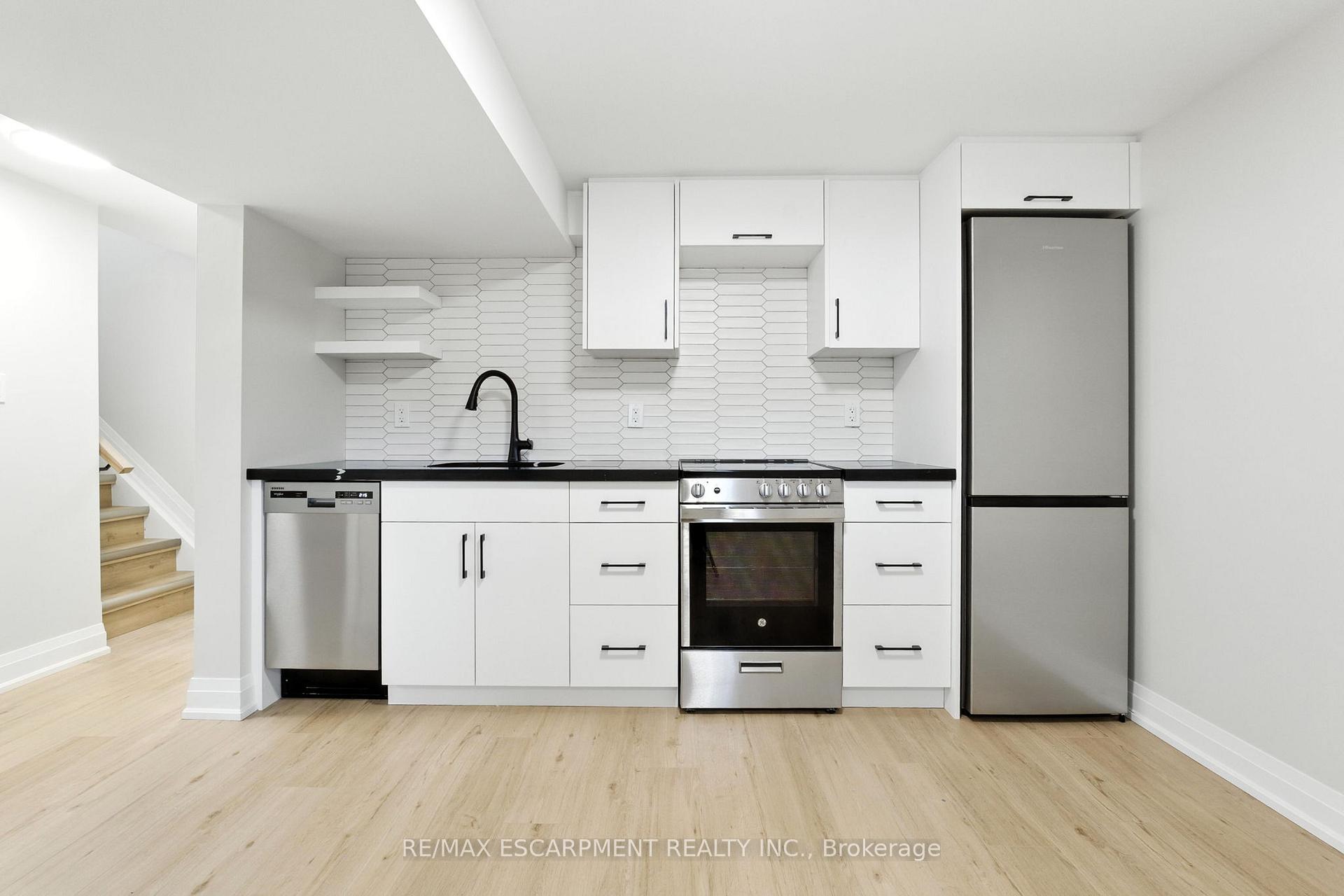 Photo 21 of 929 Upper Ottawa Street, Hamilton, Berrisfield — HOMEH