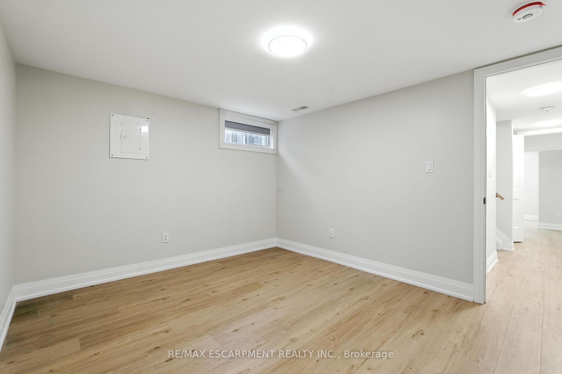 Photo 28 of 929 Upper Ottawa Street, Hamilton, Berrisfield — HOMEH