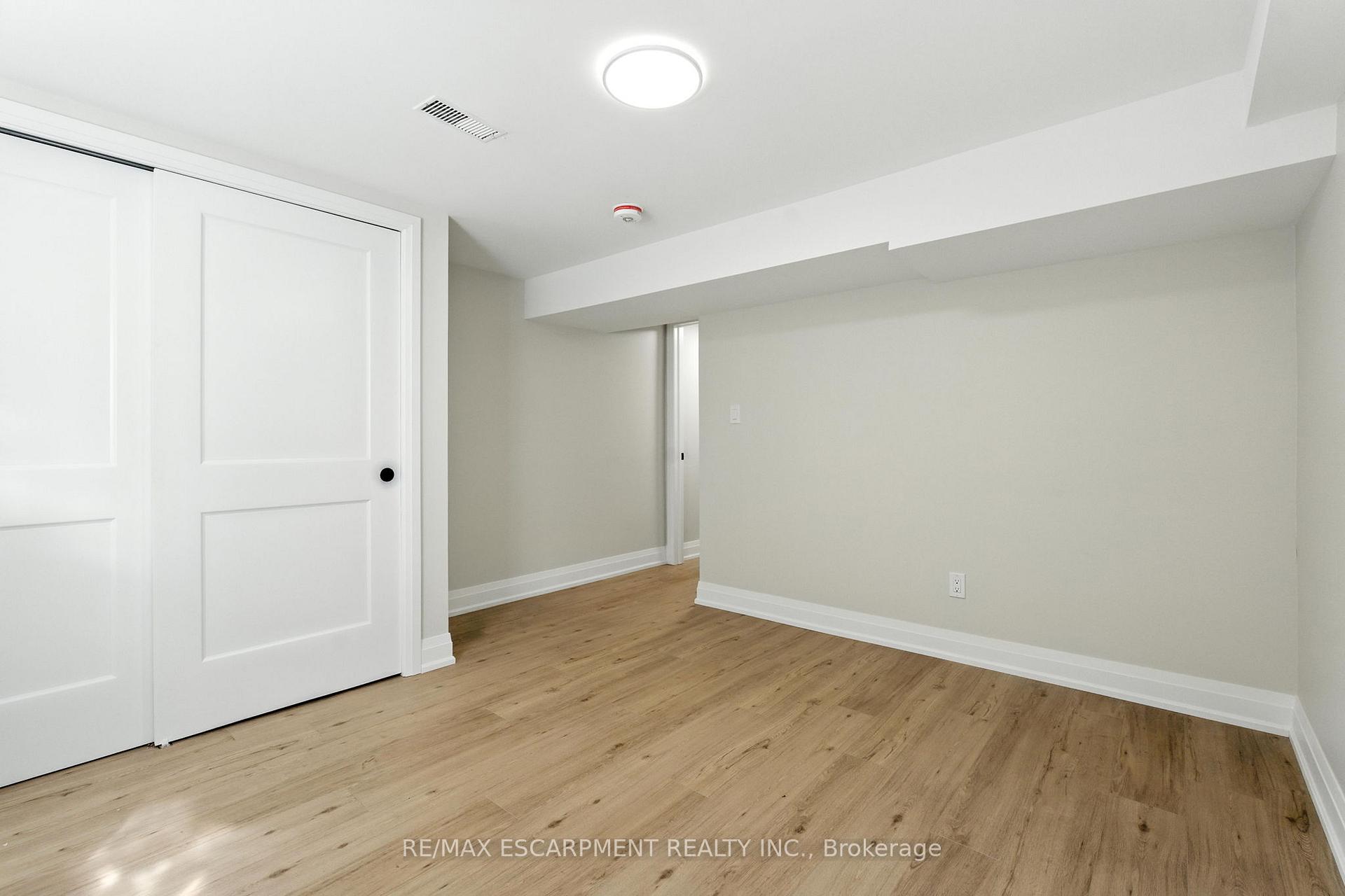 Photo 31 of 929 Upper Ottawa Street, Hamilton, Berrisfield — HOMEH