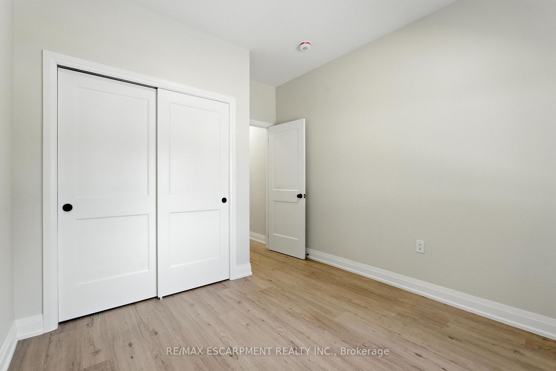 Photo 35 of 929 Upper Ottawa Street, Hamilton, Berrisfield — HOMEH