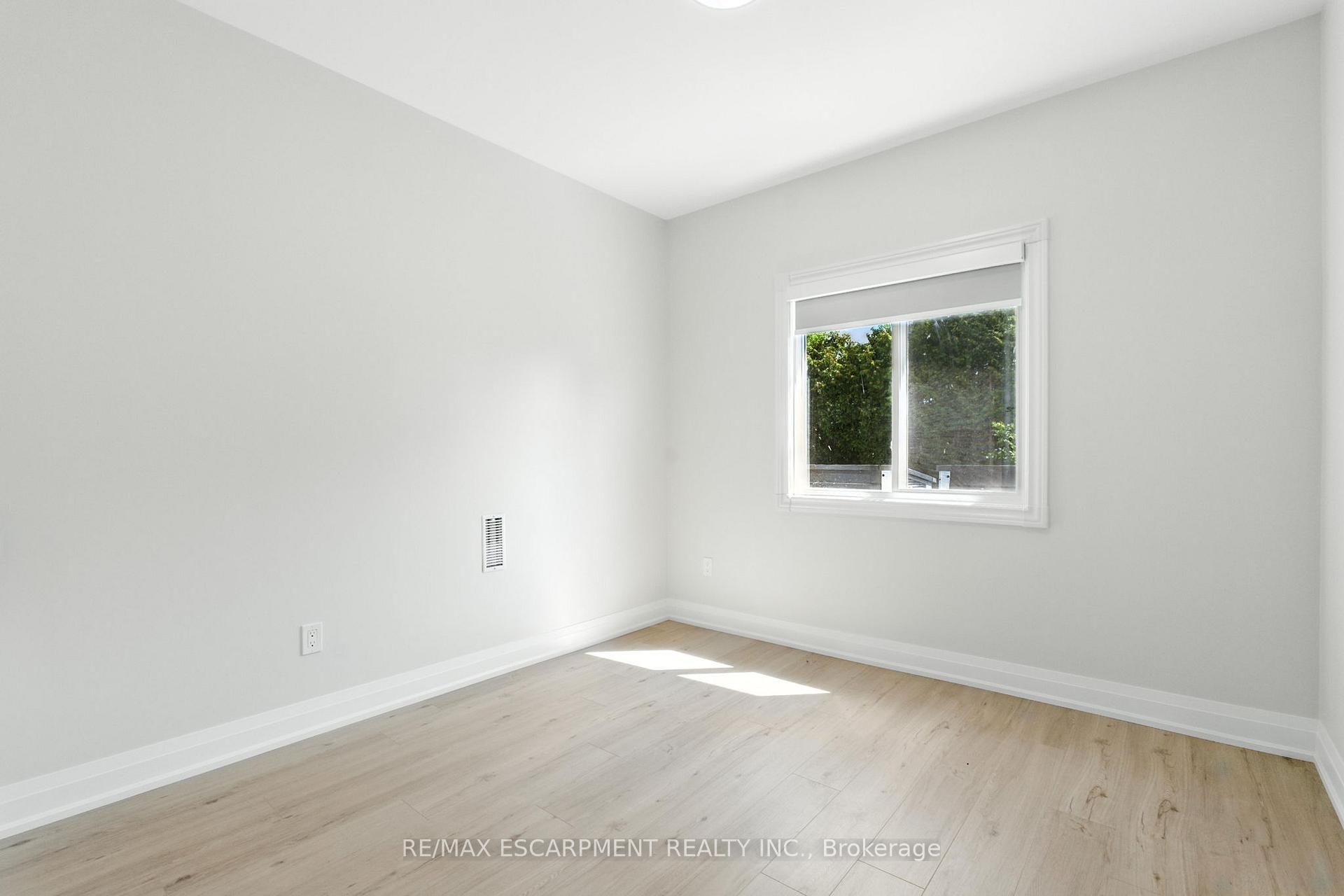 Photo 36 of 929 Upper Ottawa Street, Hamilton, Berrisfield — HOMEH