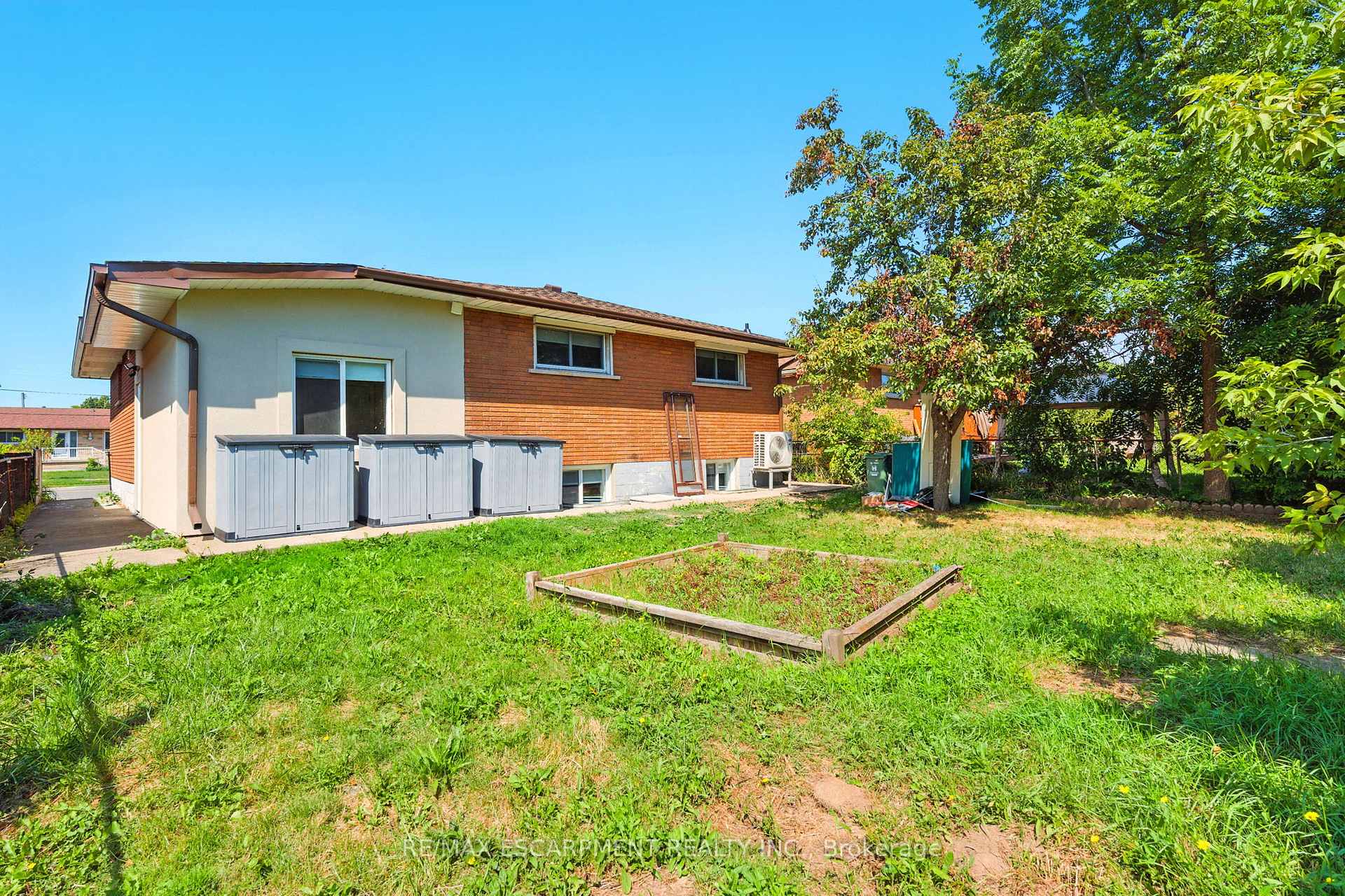 Photo 43 of 929 Upper Ottawa Street, Hamilton, Berrisfield — HOMEH