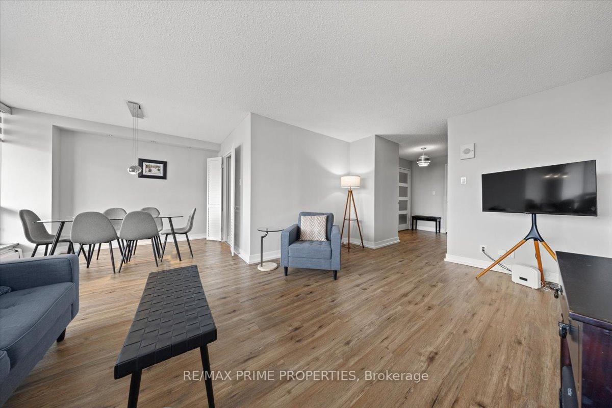 Photo 12 of Unit 804, 505 St Laurent Boulevard, Ottawa, Viscount Alexander Park — HOMEH