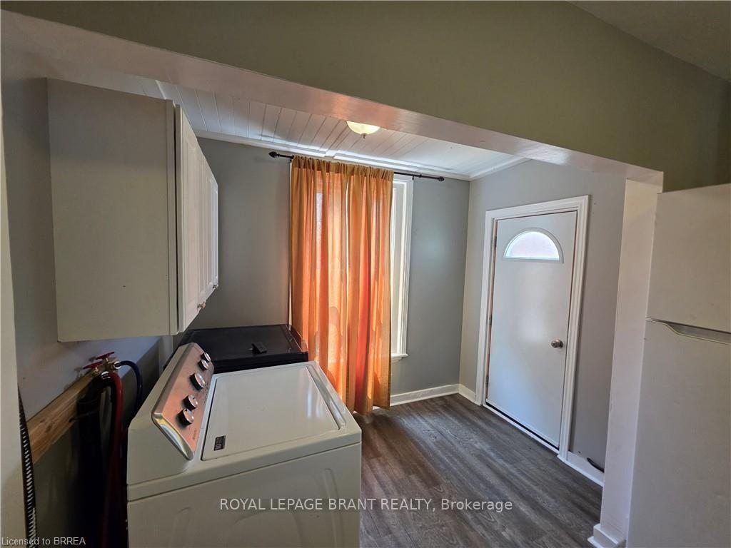 Photo 13 of 109 Sydenham Street, Brantford, North Ward — HOMEH