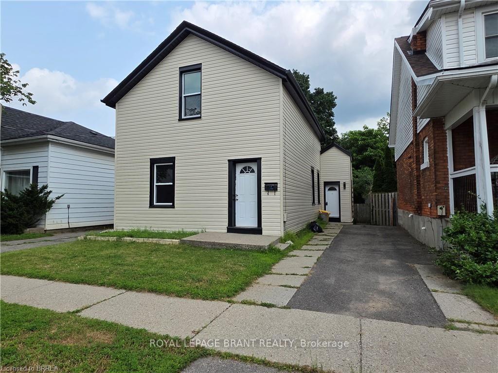 Photo 25 of 109 Sydenham Street, Brantford, North Ward — HOMEH