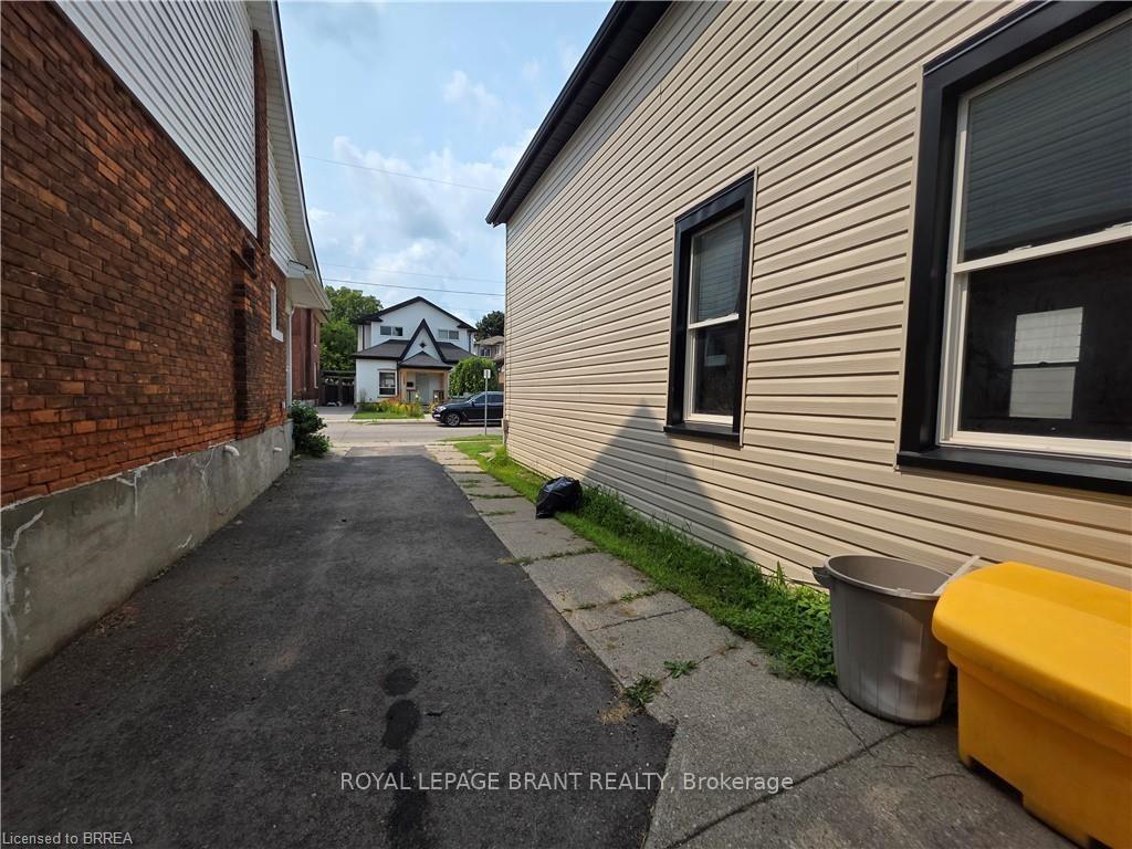 Photo 29 of 109 Sydenham Street, Brantford, North Ward — HOMEH