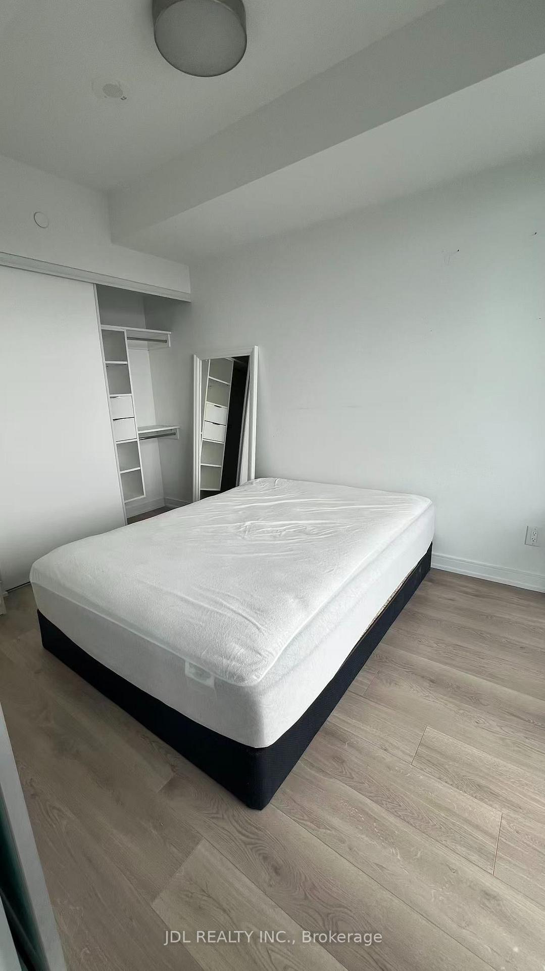 Photo 6 of Unit 3203, 3 Gloucester Street, Toronto, Church-Yonge Corridor — HOMEH