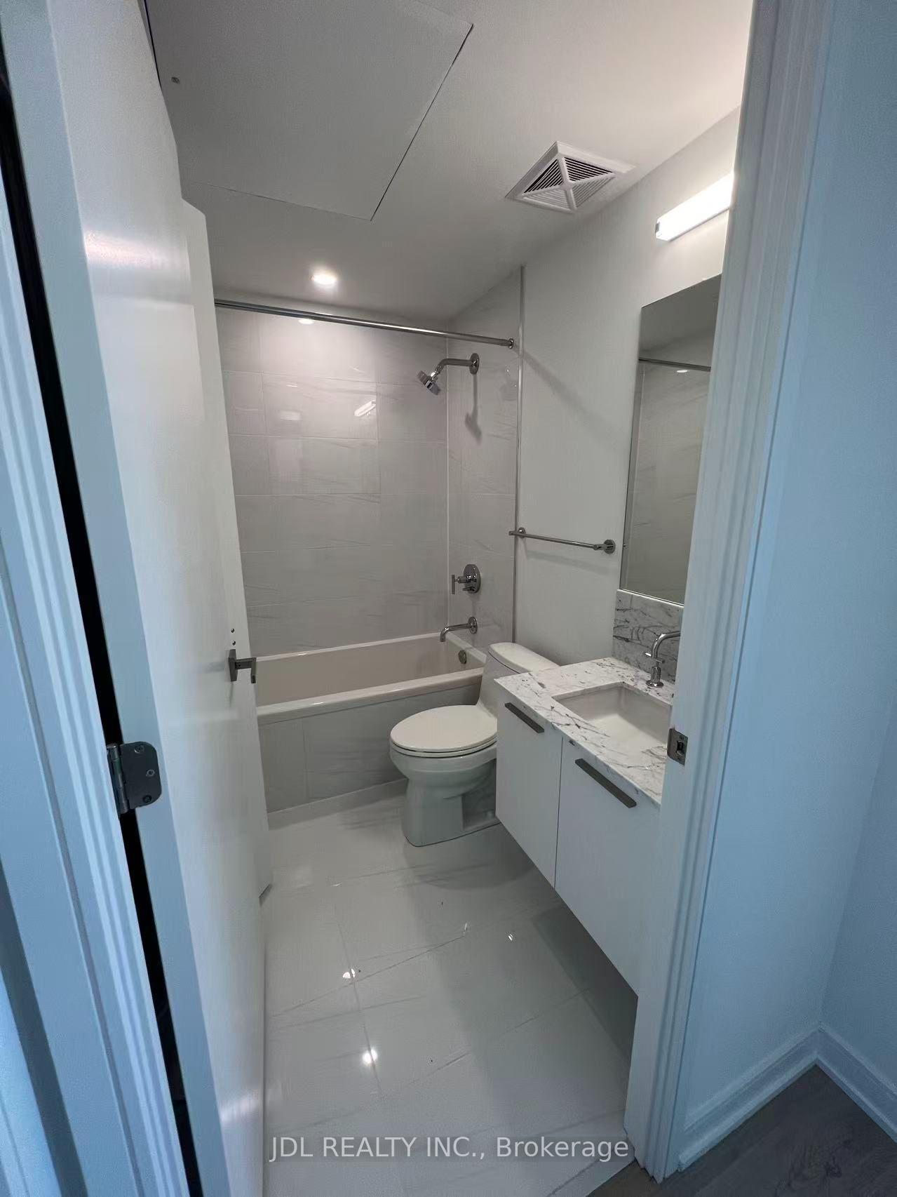 Photo 9 of Unit 3203, 3 Gloucester Street, Toronto, Church-Yonge Corridor — HOMEH