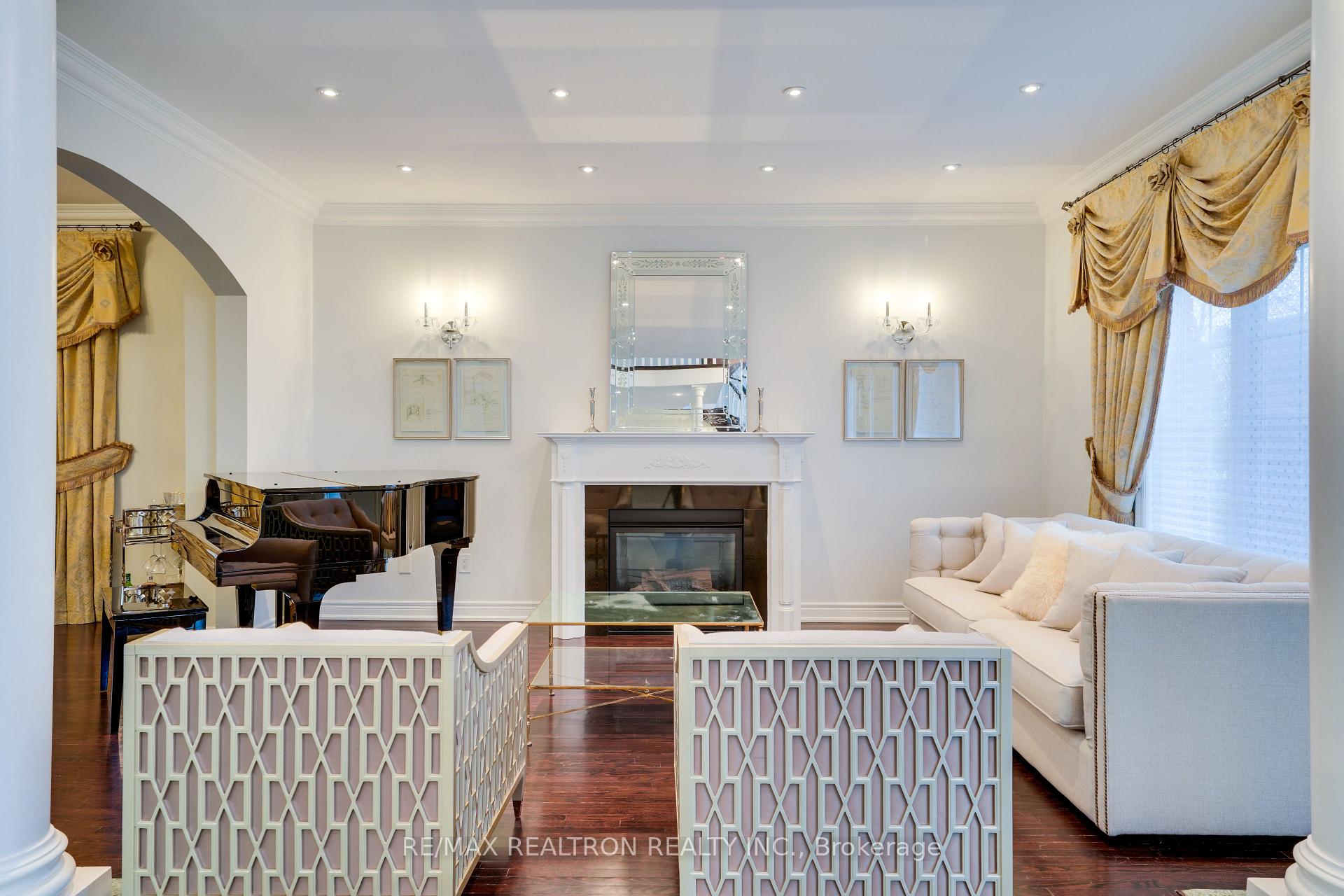 Photo 12 of 117 Theodore Place, Vaughan, Crestwood-Springfarm-Yorkhill — HOMEH
