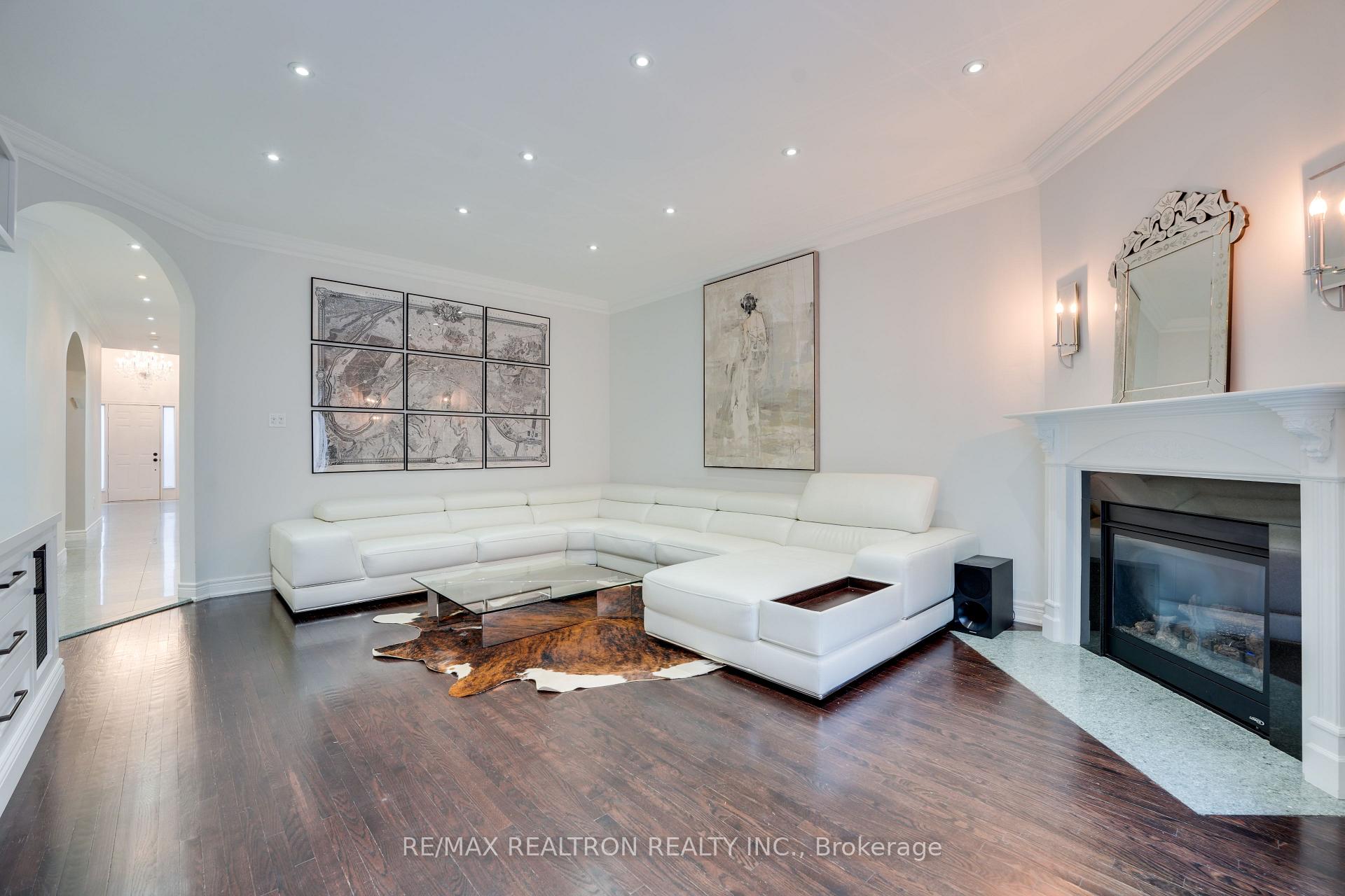 Photo 22 of 117 Theodore Place, Vaughan, Crestwood-Springfarm-Yorkhill — HOMEH