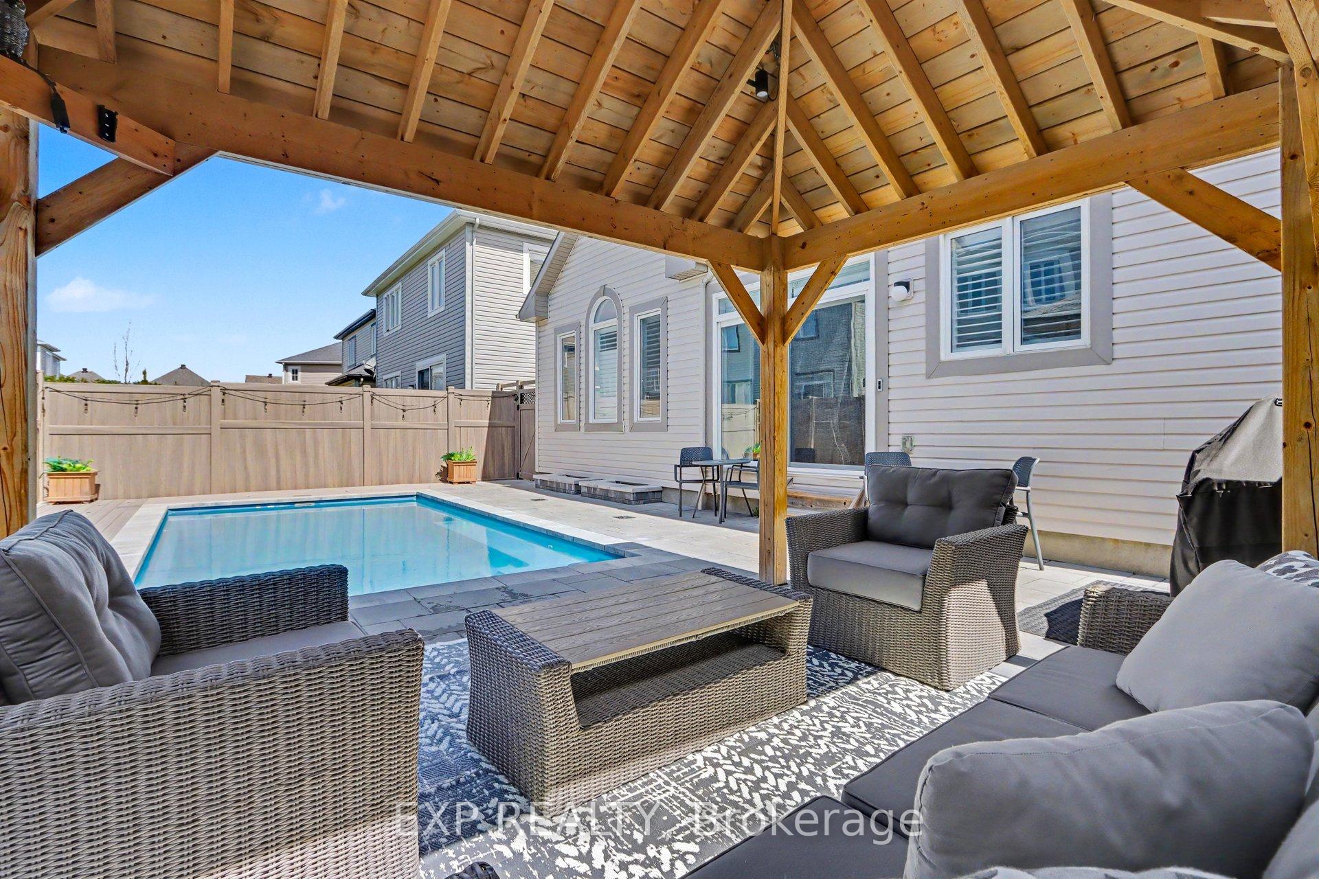 Photo 8 of 73 Bristling Crescent, Ottawa, Barrhaven - Half Moon Bay — HOMEH