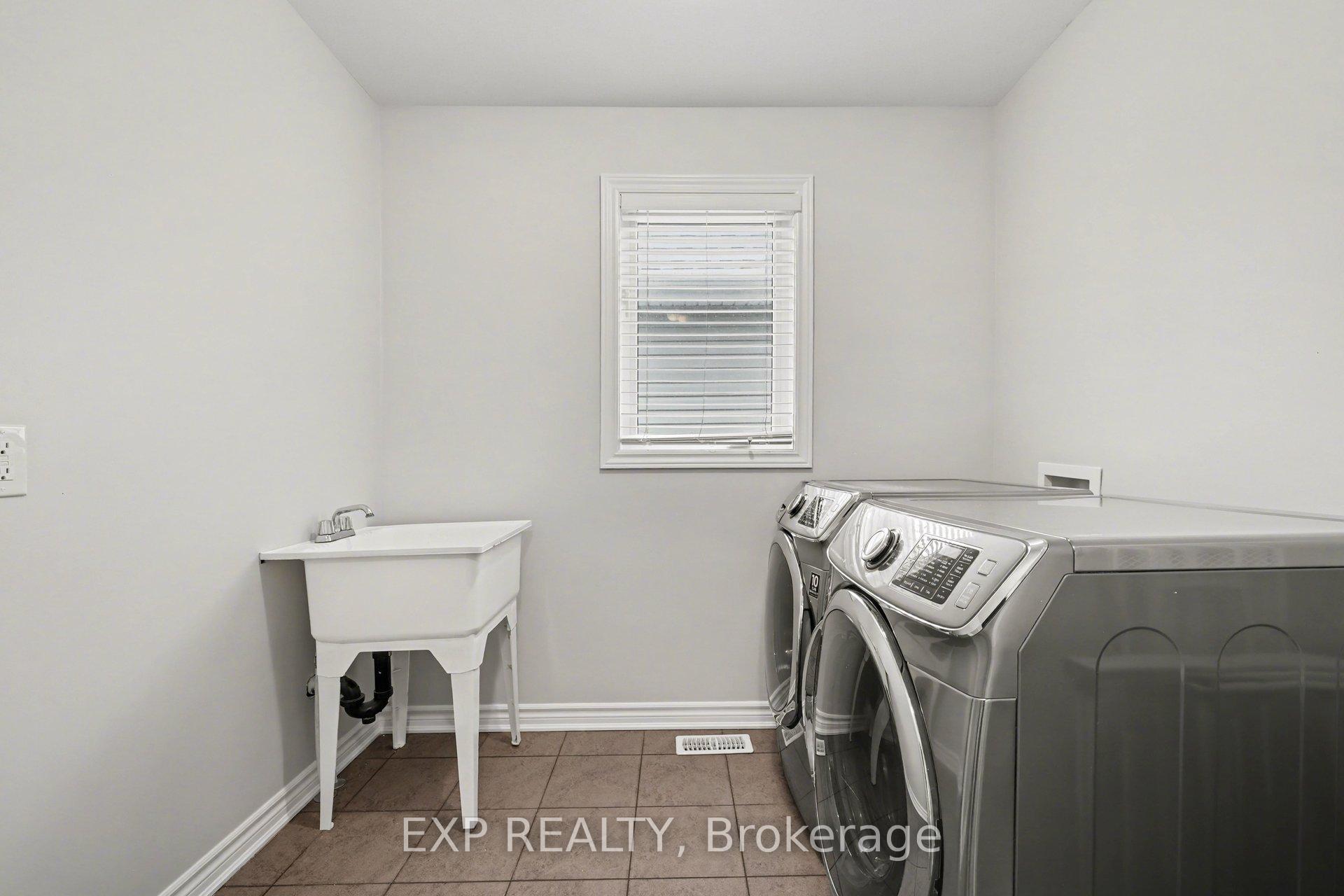 Photo 37 of 73 Bristling Crescent, Ottawa, Barrhaven - Half Moon Bay — HOMEH