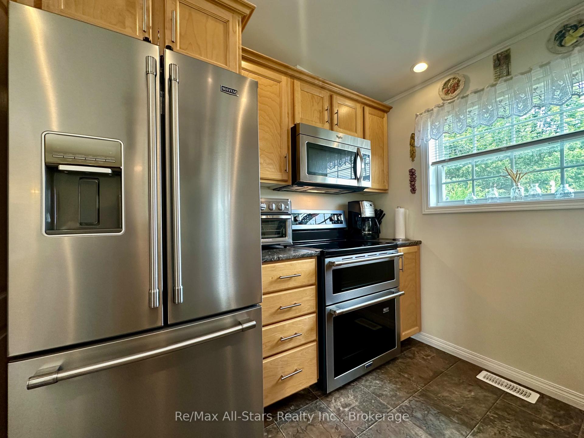 Photo 7 of Unit 129, 1007 Racoon Road, Gravenhurst, Morrison — HOMEH