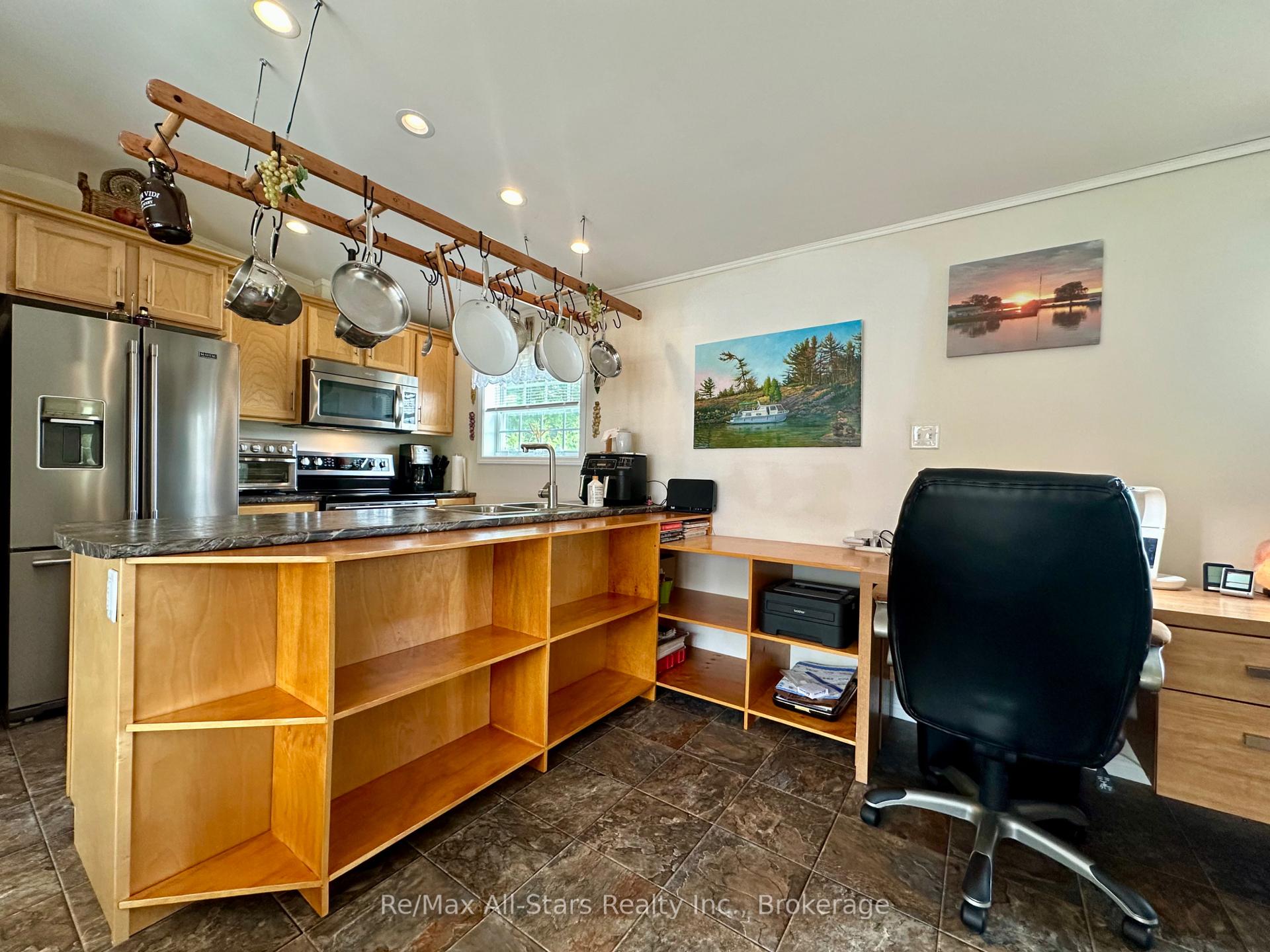 Photo 8 of Unit 129, 1007 Racoon Road, Gravenhurst, Morrison — HOMEH