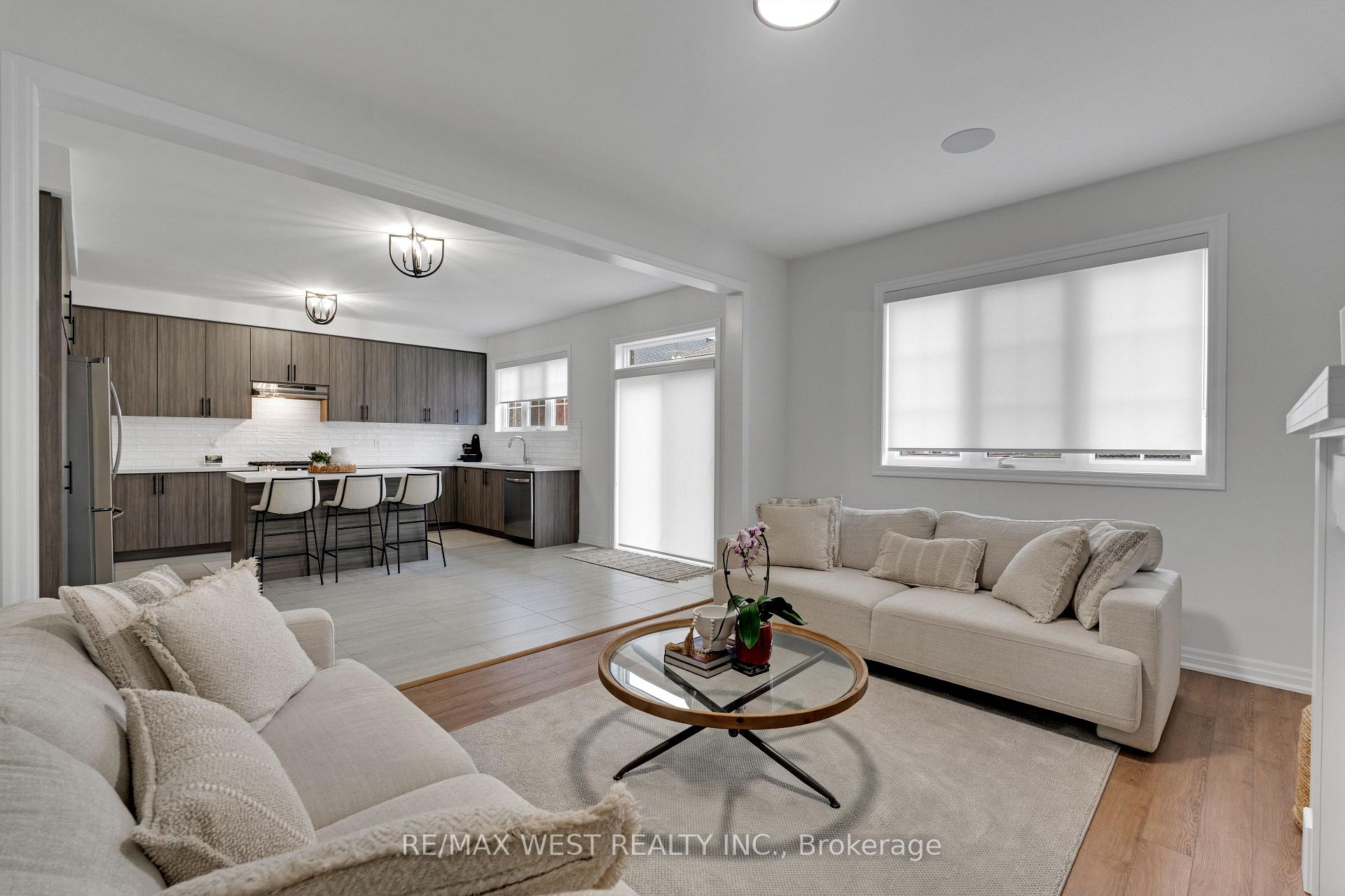 Photo 8 of 24 Hanton Crescent, Caledon, Bolton East — HOMEH