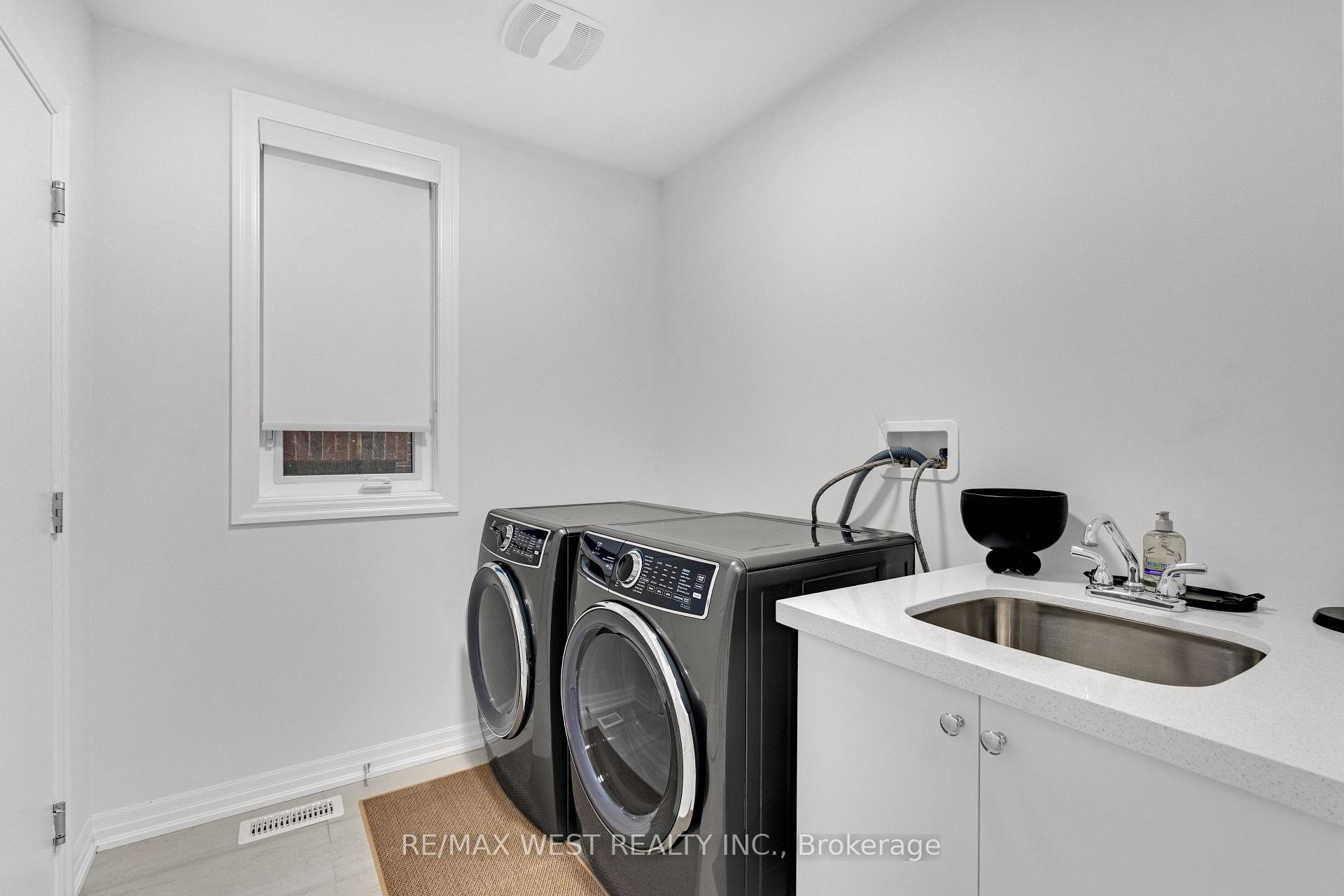 Photo 19 of 24 Hanton Crescent, Caledon, Bolton East — HOMEH