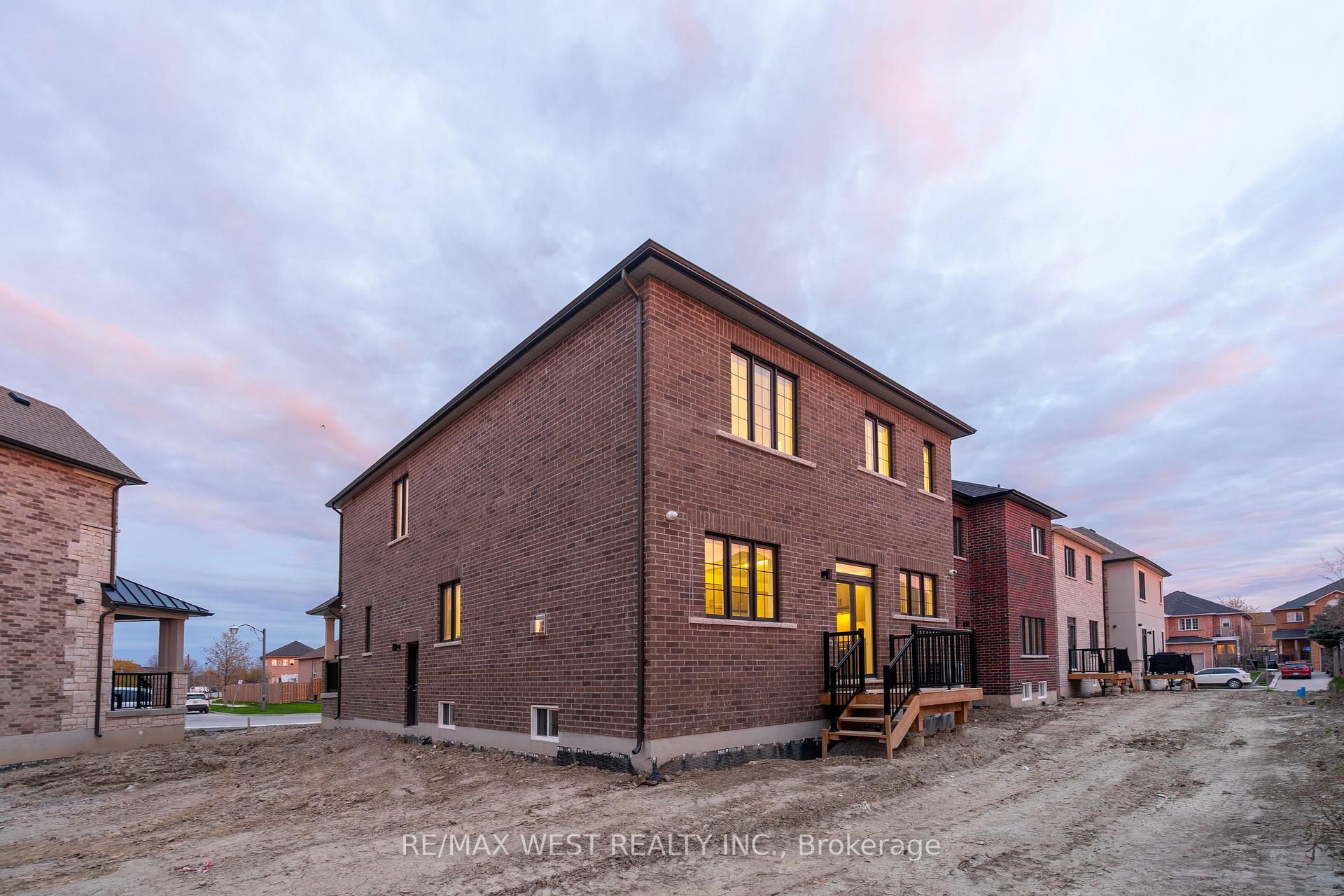 Photo 43 of 24 Hanton Crescent, Caledon, Bolton East — HOMEH