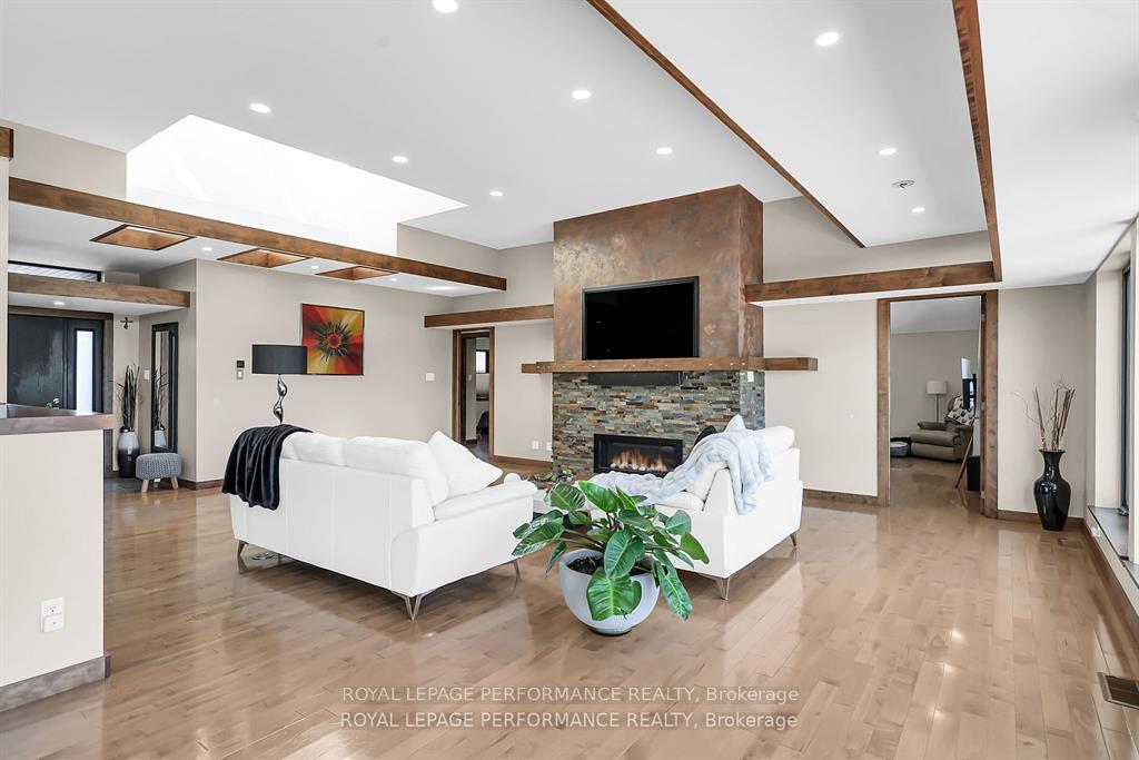 Photo 9 of 19 George Patrick Drive, South Stormont, Long Sault — HOMEH
