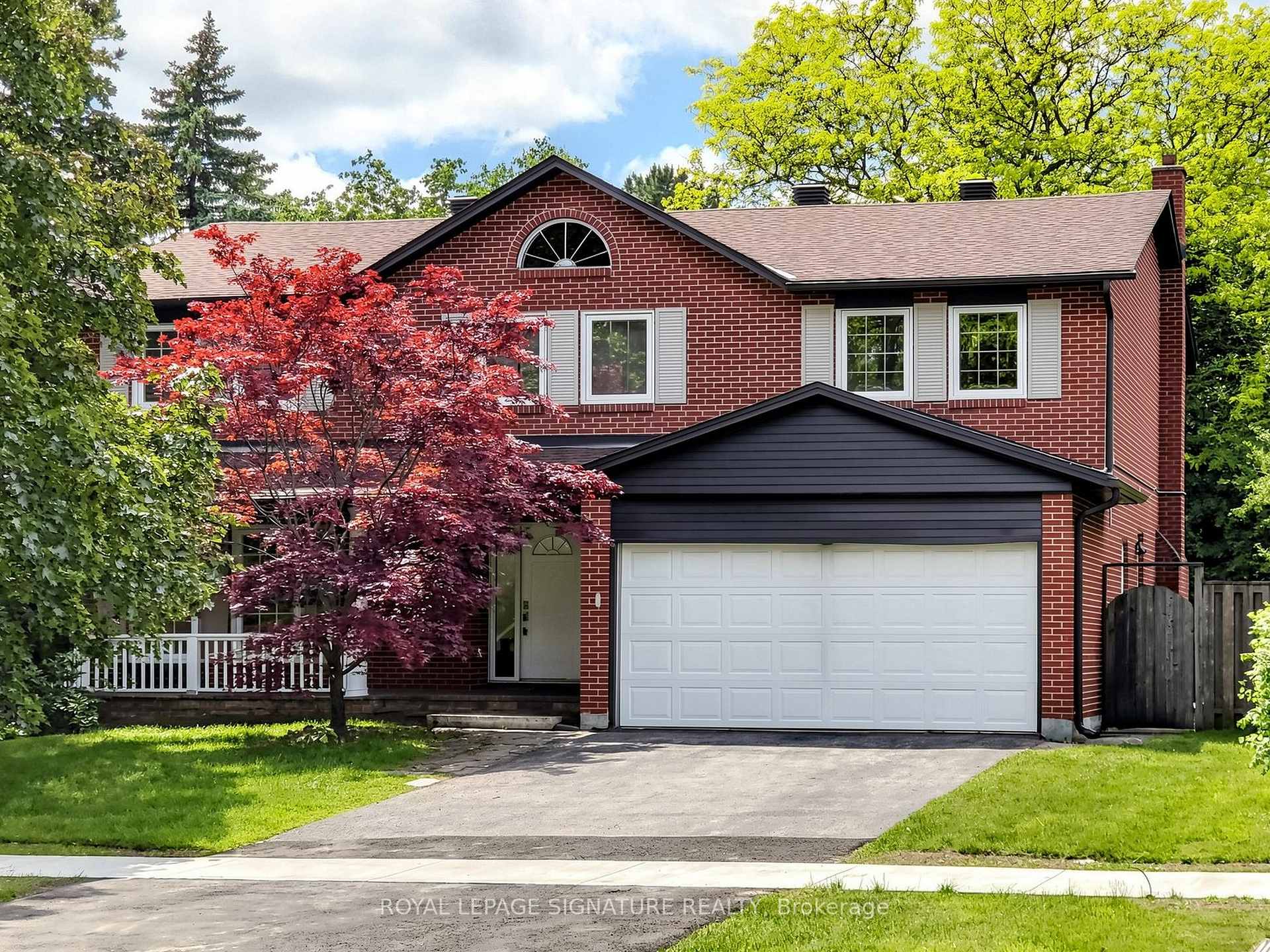Photo 2 of 164 Banbury Road, North York, Banbury-Don Mills — HOMEH