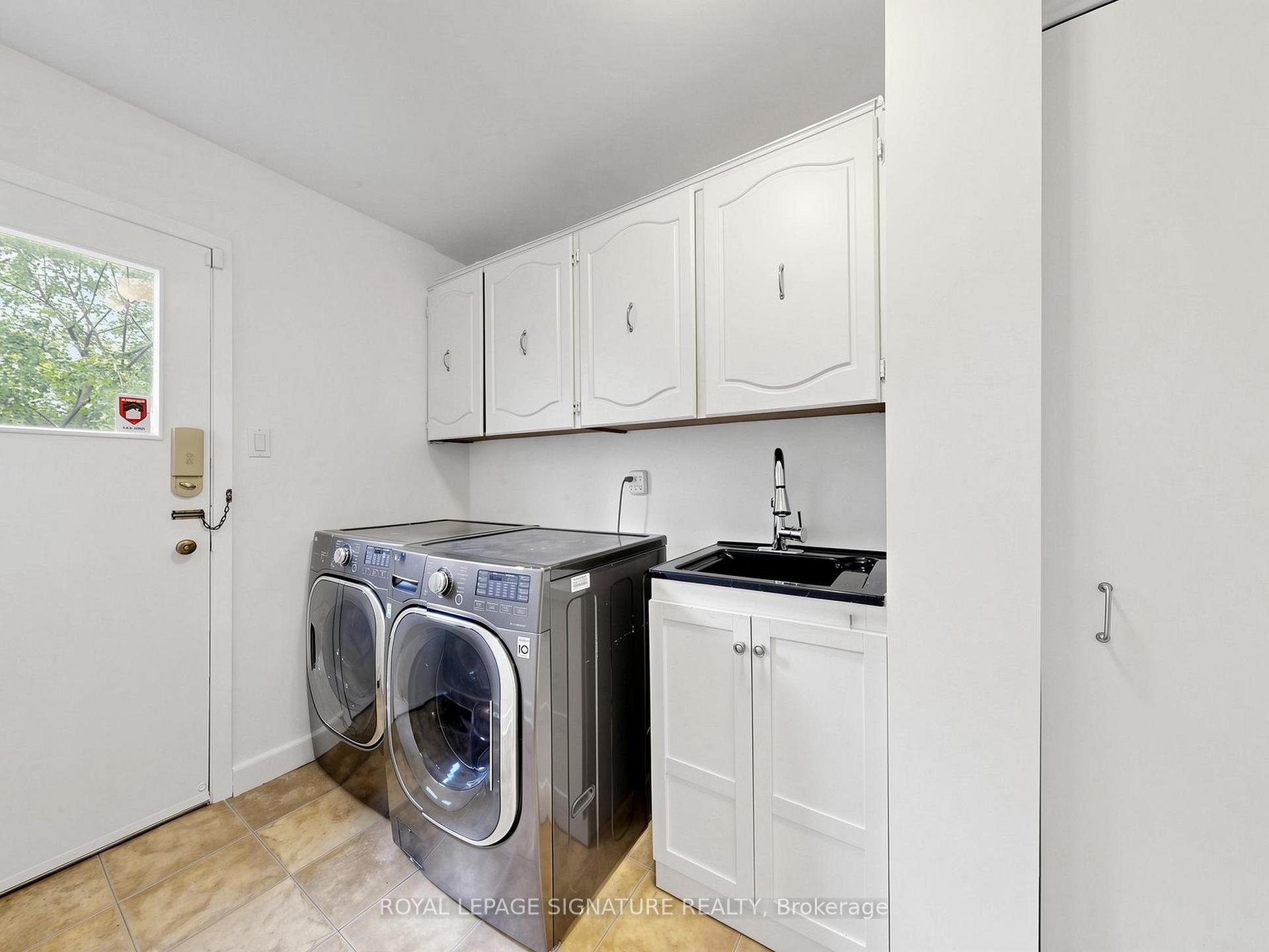 Photo 18 of 164 Banbury Road, North York, Banbury-Don Mills — HOMEH