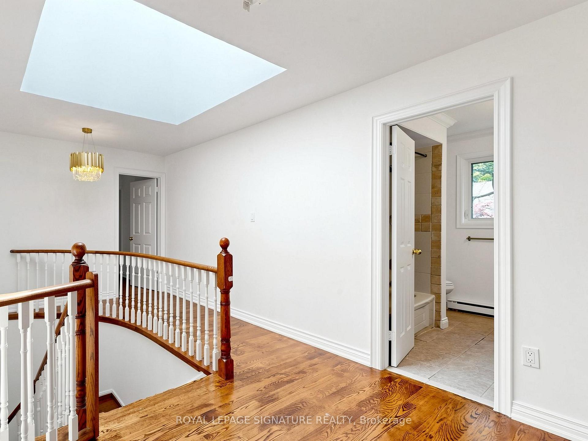 Photo 20 of 164 Banbury Road, North York, Banbury-Don Mills — HOMEH