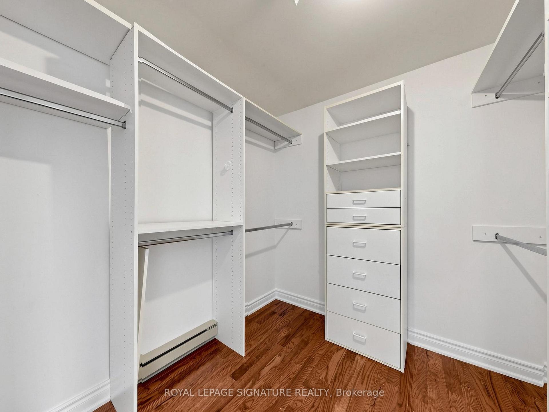 Photo 24 of 164 Banbury Road, North York, Banbury-Don Mills — HOMEH