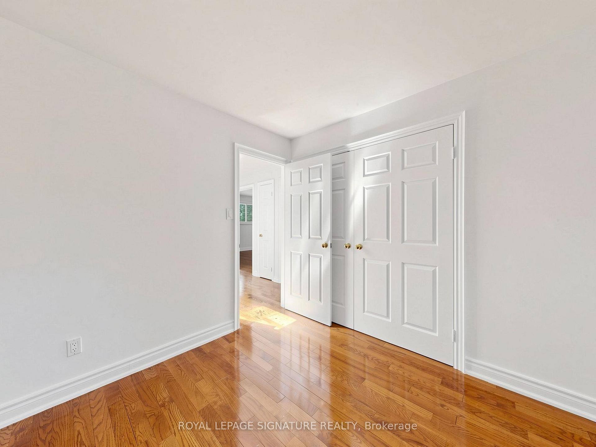 Photo 28 of 164 Banbury Road, North York, Banbury-Don Mills — HOMEH