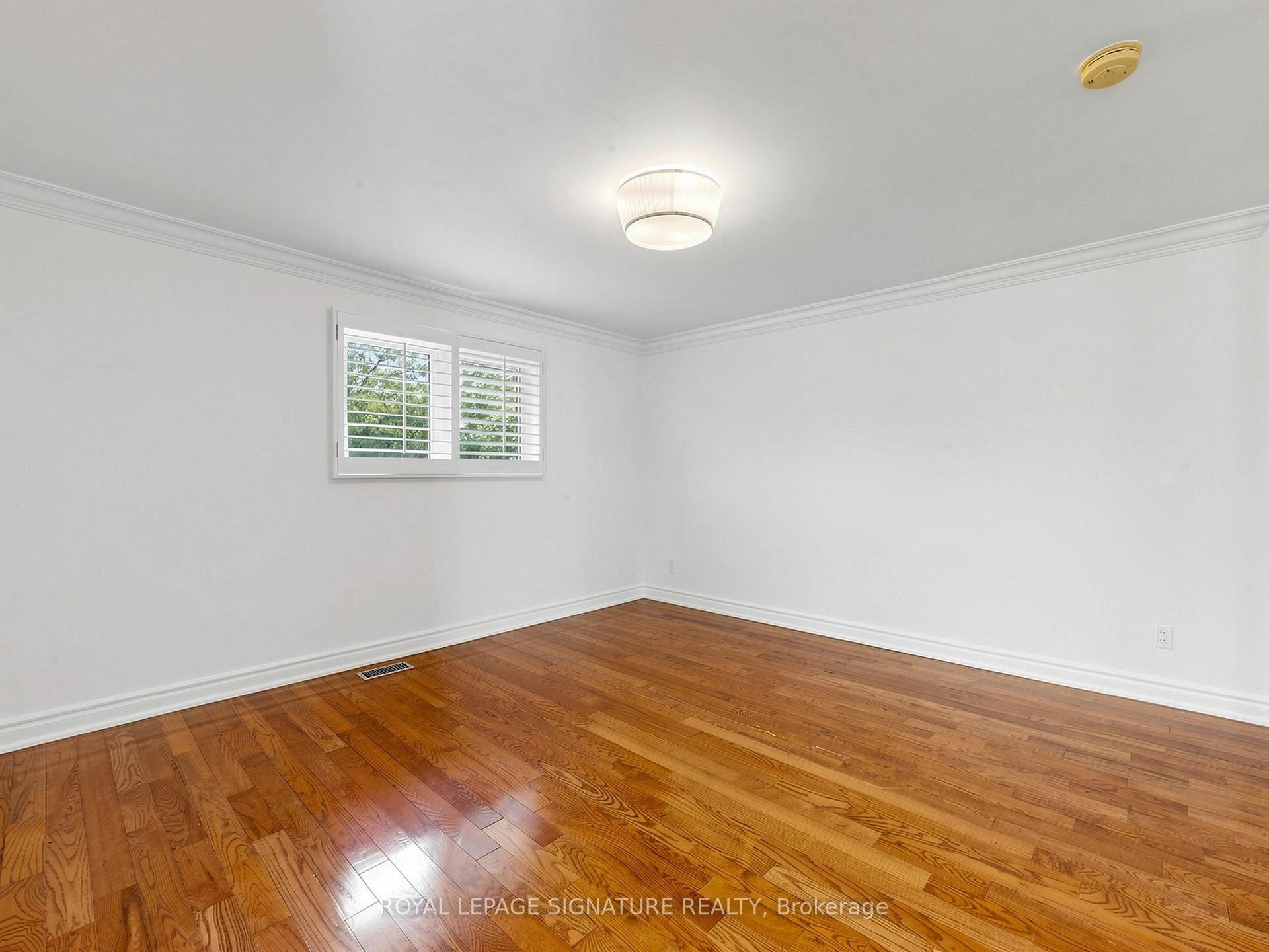 Photo 31 of 164 Banbury Road, North York, Banbury-Don Mills — HOMEH