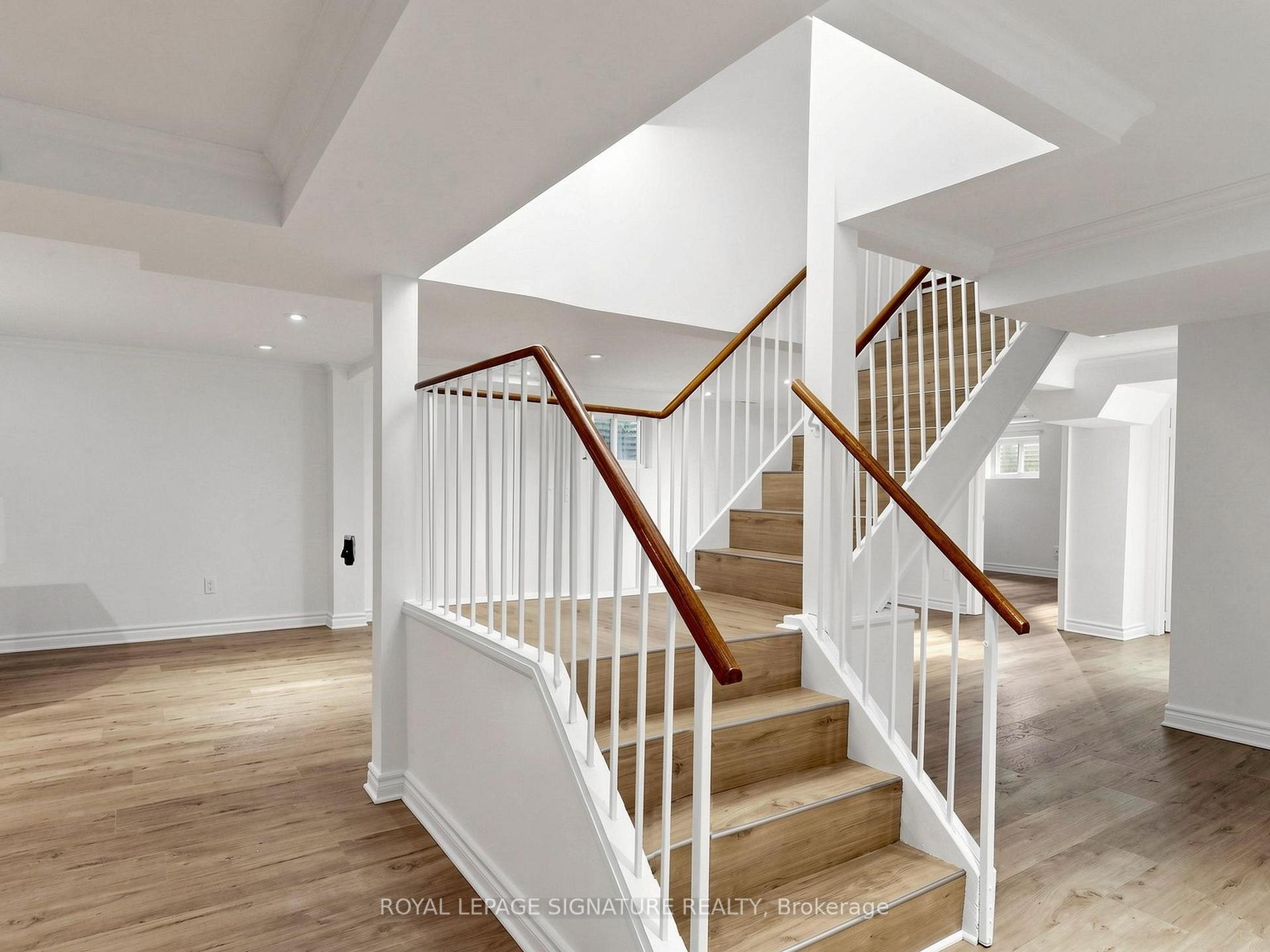 Photo 36 of 164 Banbury Road, North York, Banbury-Don Mills — HOMEH