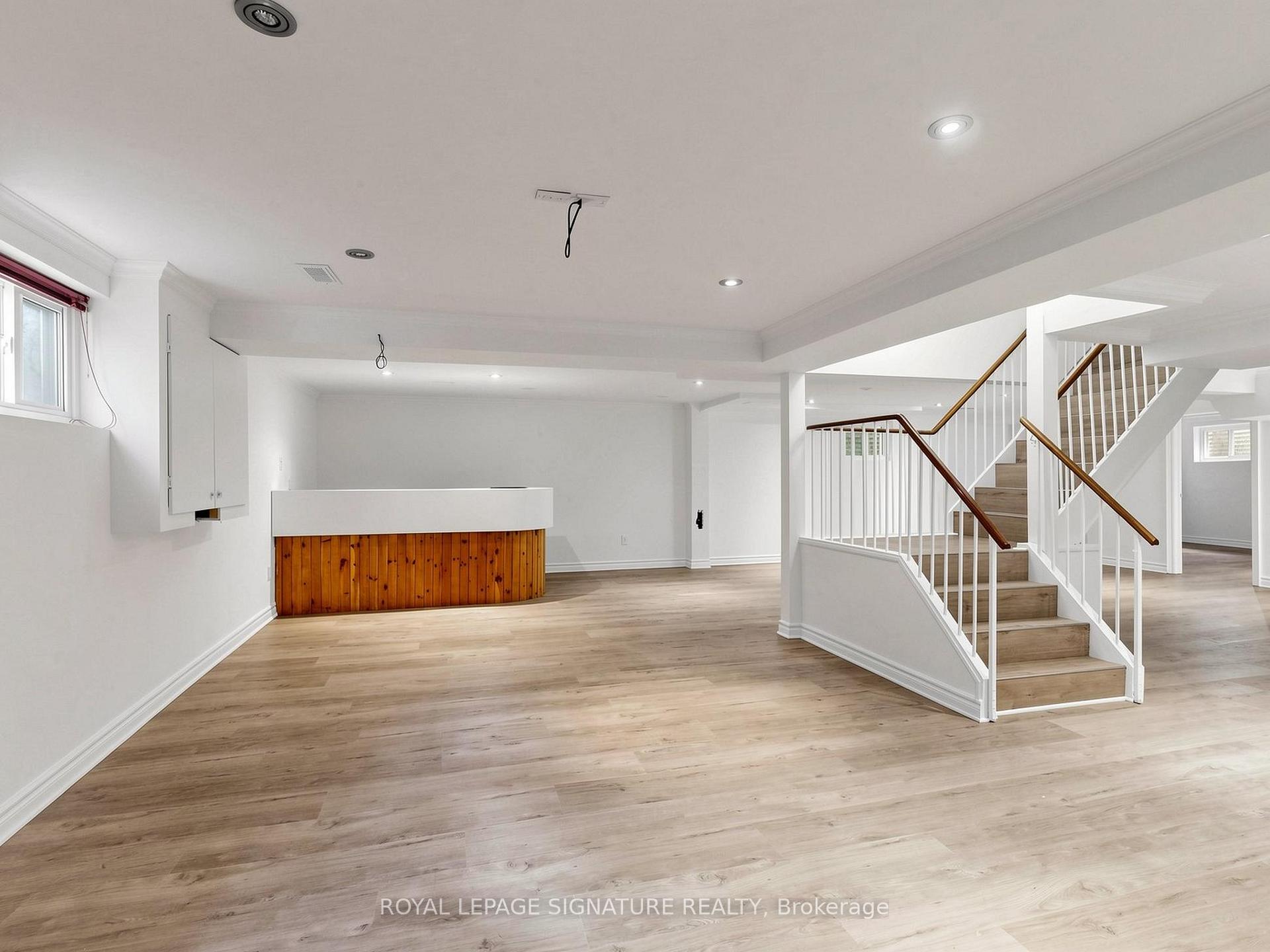 Photo 37 of 164 Banbury Road, North York, Banbury-Don Mills — HOMEH