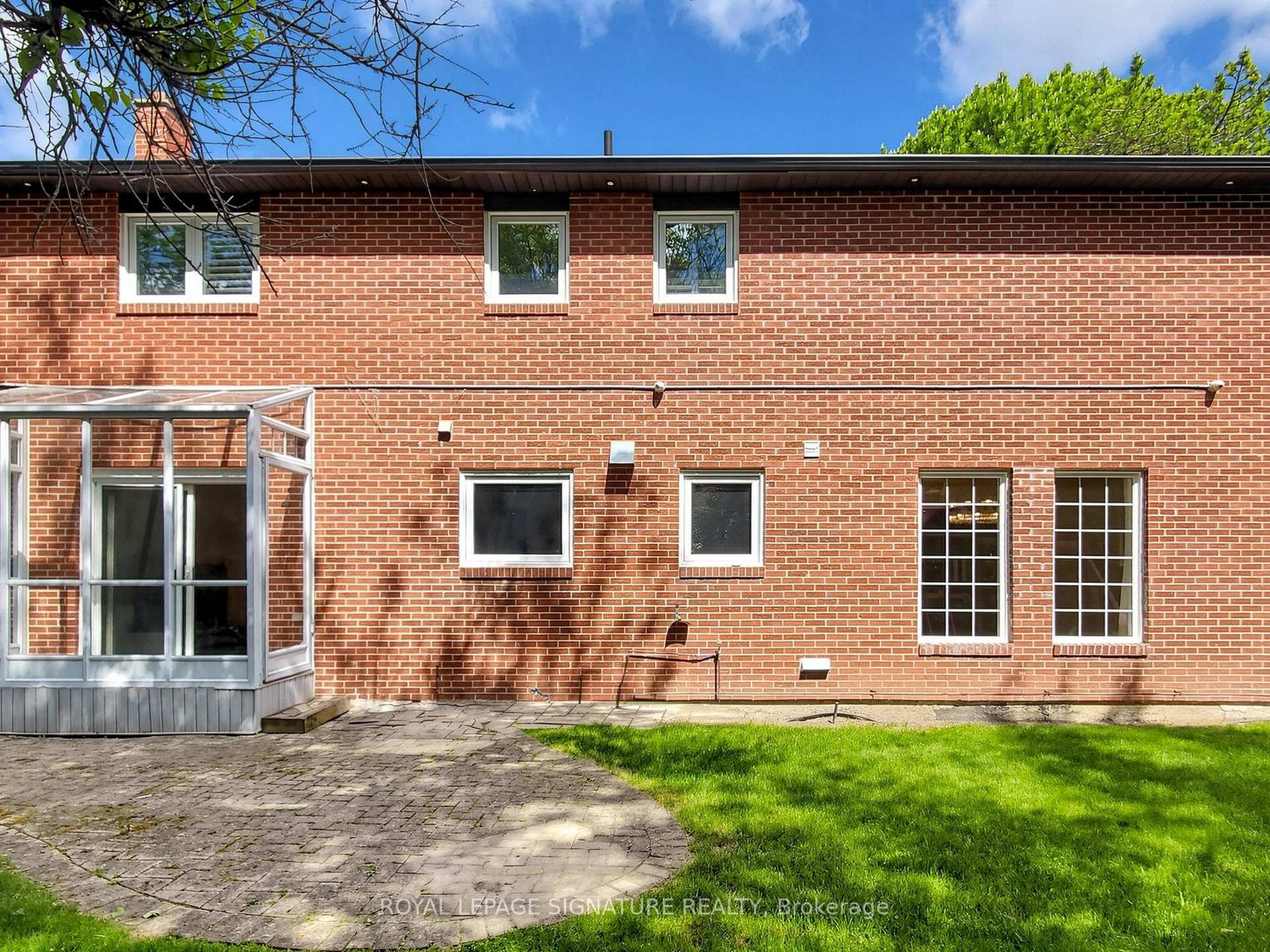 Photo 44 of 164 Banbury Road, North York, Banbury-Don Mills — HOMEH